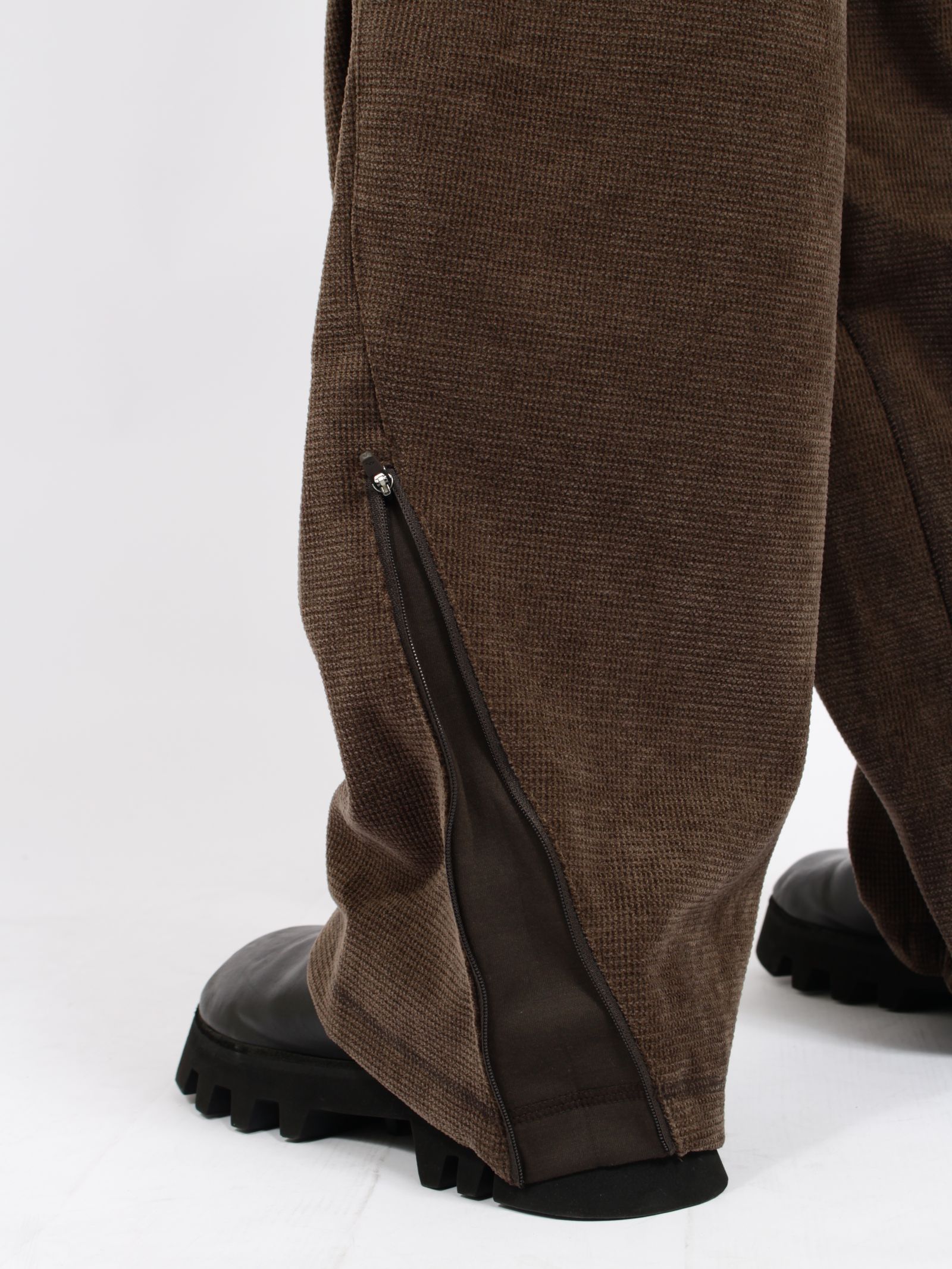 【26AW】ナーヴ パンツ / NURV PANTS / ブラウン