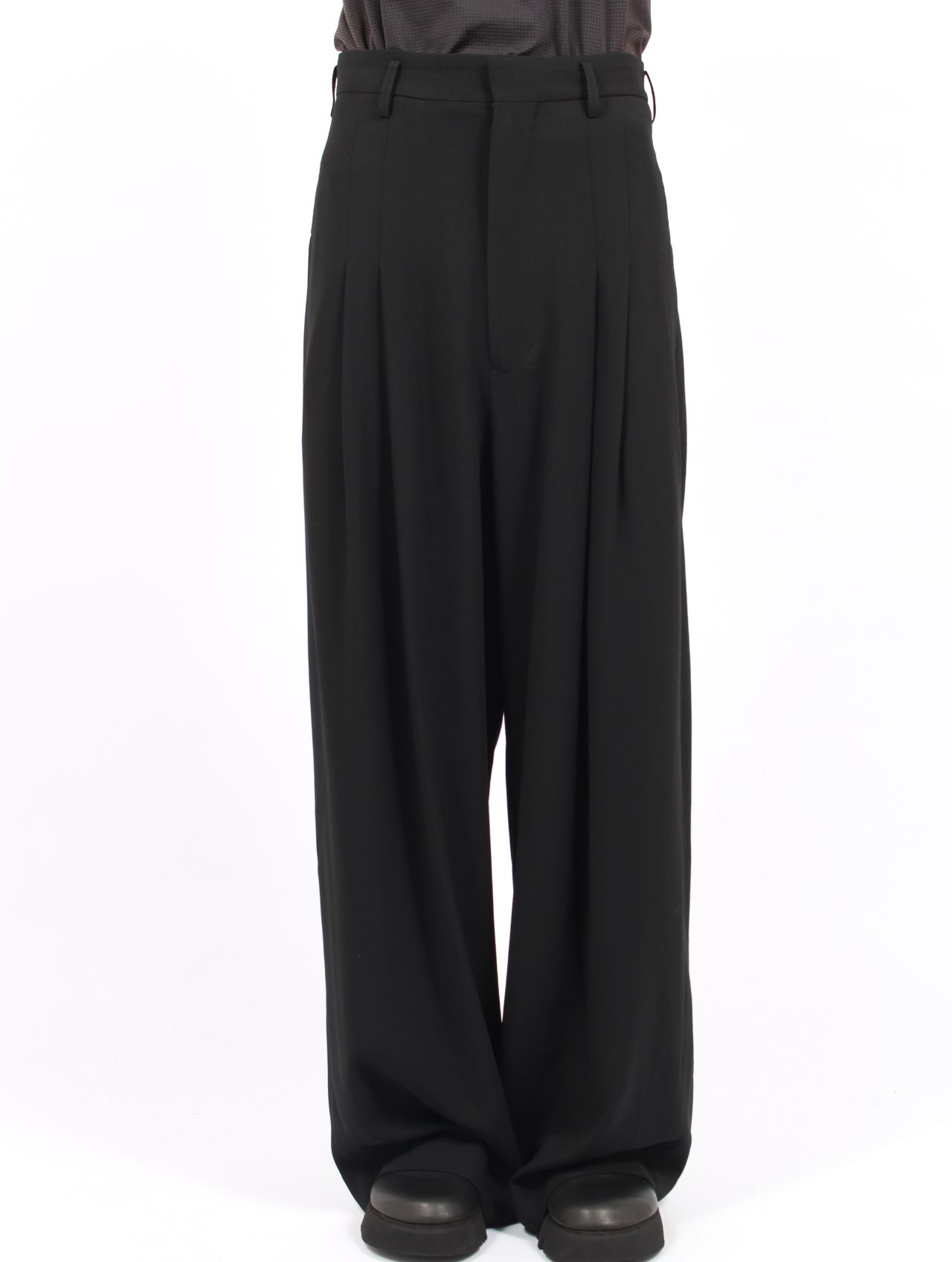 【25AW】ウールサージ ハイウエスト トラウザー / WOOL SERGE HI-WAIST TROUSERS / ブラック