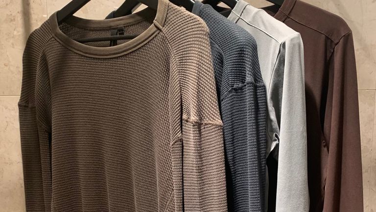 夏でも快適に着れる？ロングスリーブＴシャツご紹介！