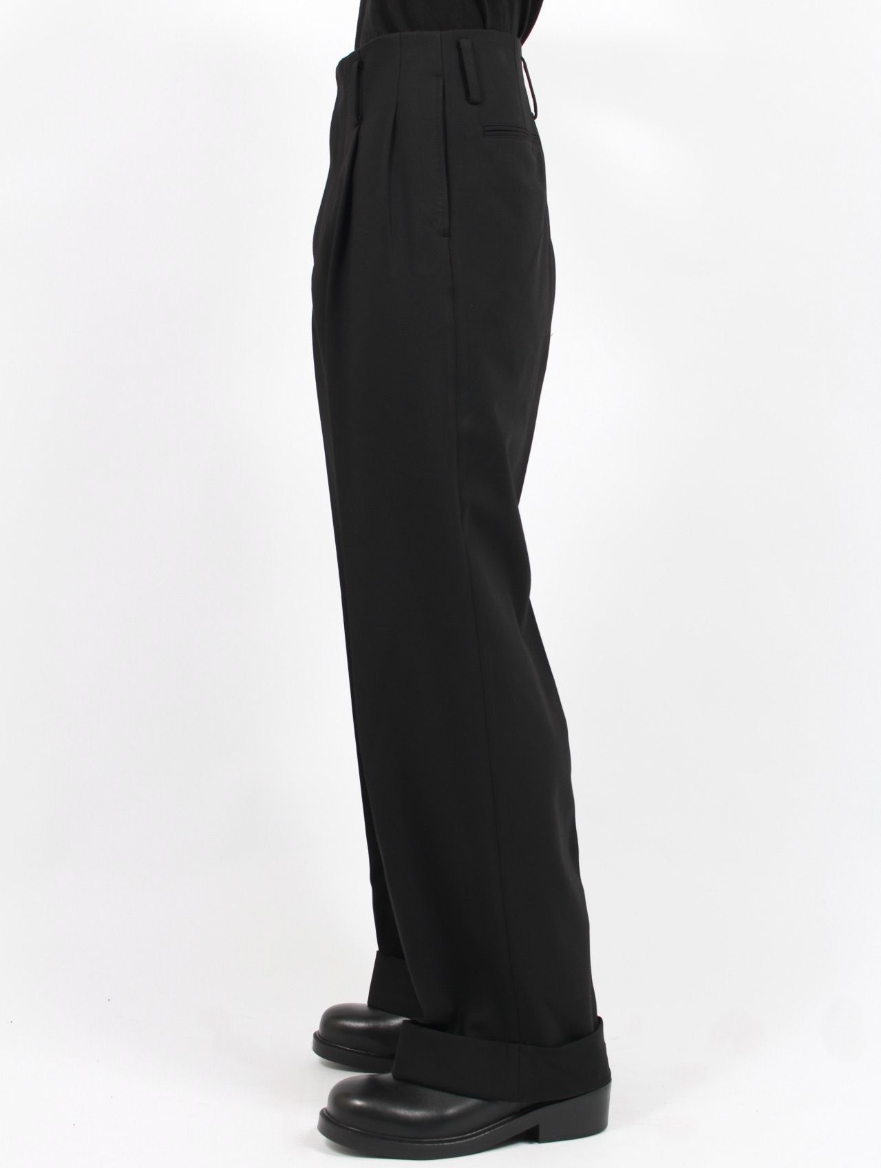 【25AW】フロー ワイド ターンアップ パンツ / FLOW WIDE TURN-UP PANTS / ブラック