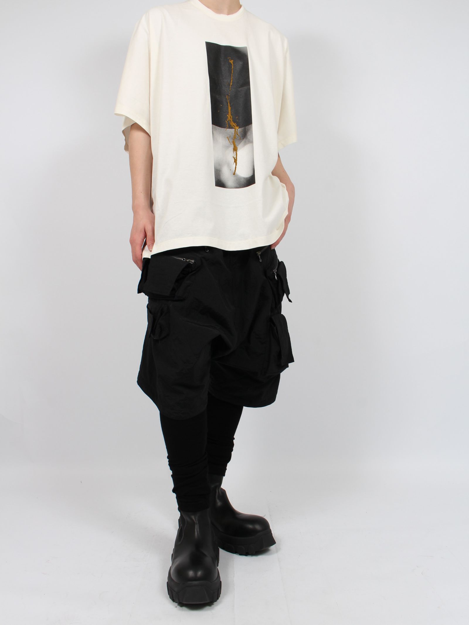 JULIUS - 【24AW】フロント プリント ジャージー Tシャツ