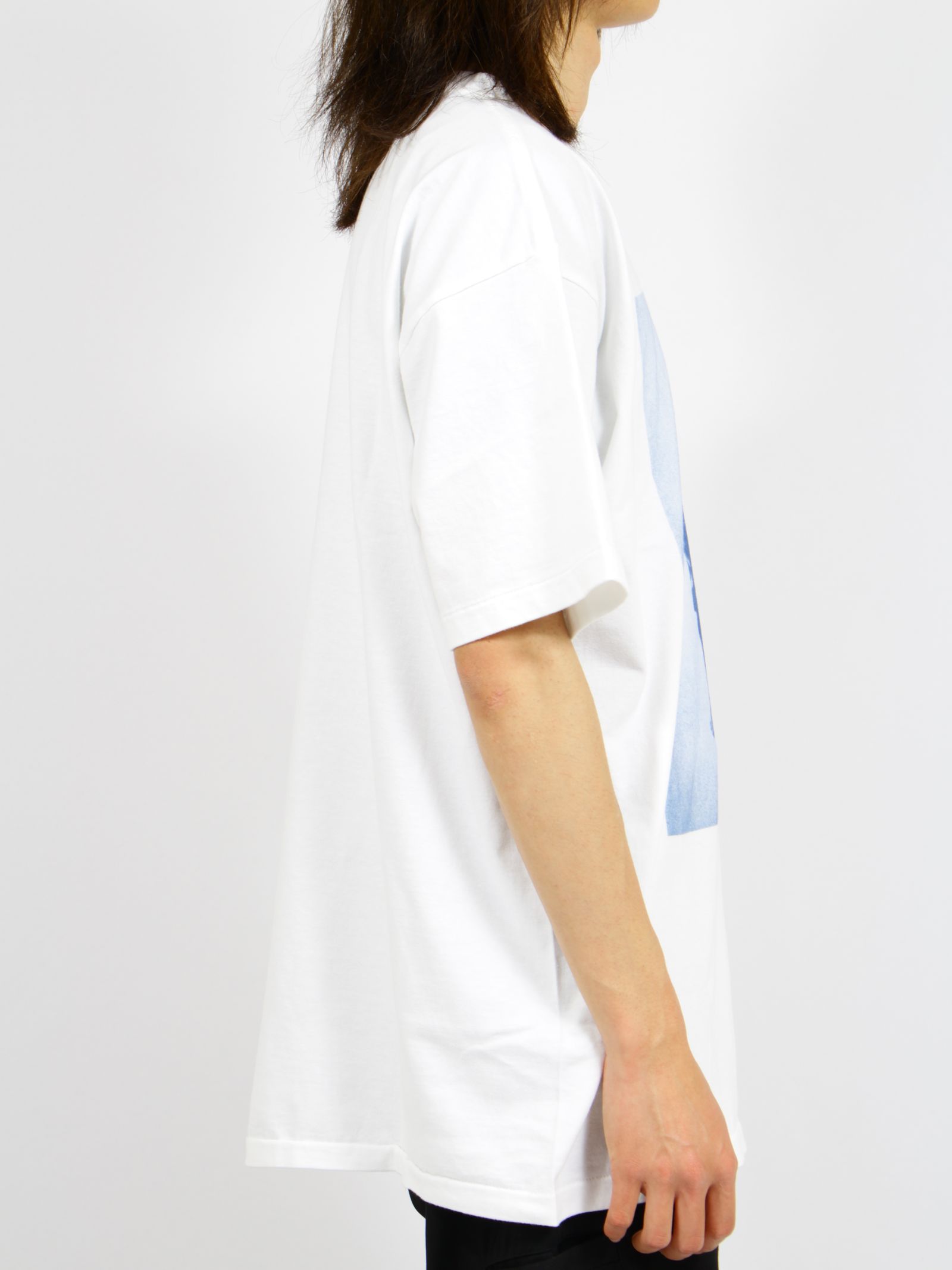 【26SS】ティム・バーバー フォトグラフ ボーイ Tシャツ オニータ / Tim Barber Photograph BOY T-SHIRT ONIETA / ホワイト