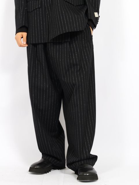 【26AW】シルバー ストライプ ウール スーパー ワイド カウボーイ トラウザーズ / SILVER STRIPE WOOL SUPER WIDE COWBOY TROUSERS / ブラック