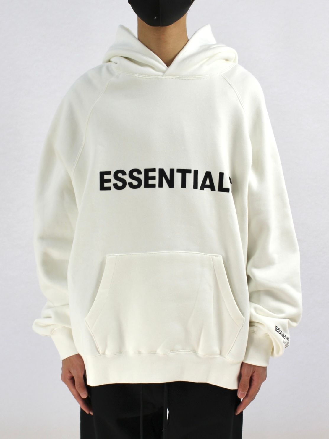 Essentials Pullover Foodie