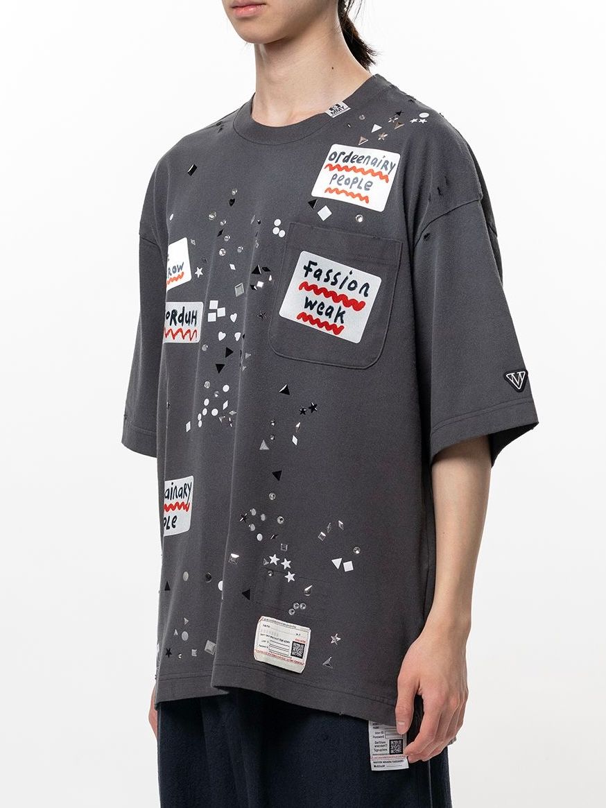 【26SS】エンブリッシュド ステッカー Tシャツ 半袖 カットソー  / EMBLLISHED STECKER T-SHIRTS / ブラック