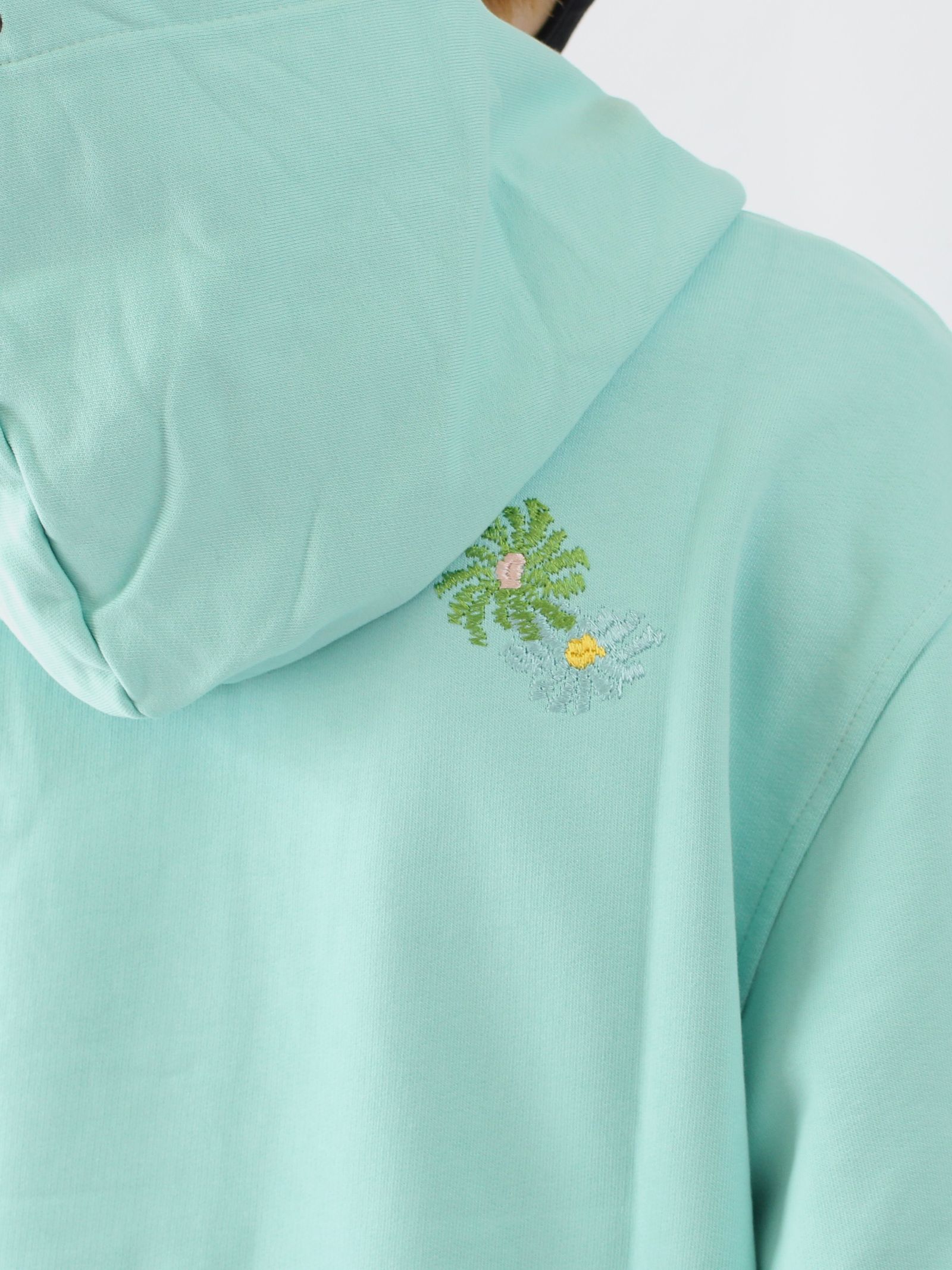 刺繍ロゴ パーカー / FAIR AQUA HOODIE / アクア × マルチ