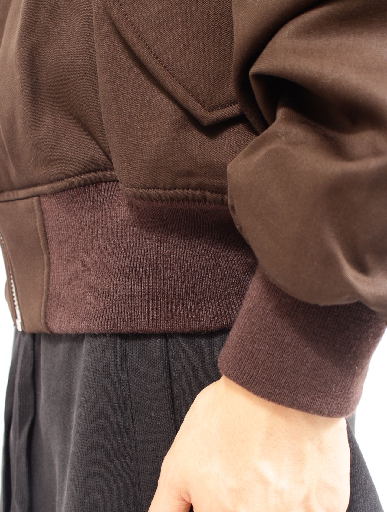 【25AW】クロップド ボンバージャケット / CROPPED BROAD BOMBER / SUITING DARK BROWN(ダークブラウン)