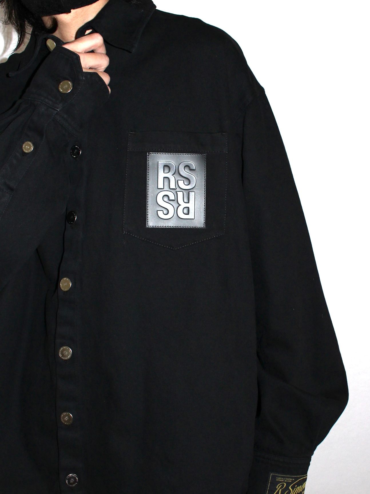 税込) SIMONS RAF ブラック デニムシャツジャケット クロップド シャツ