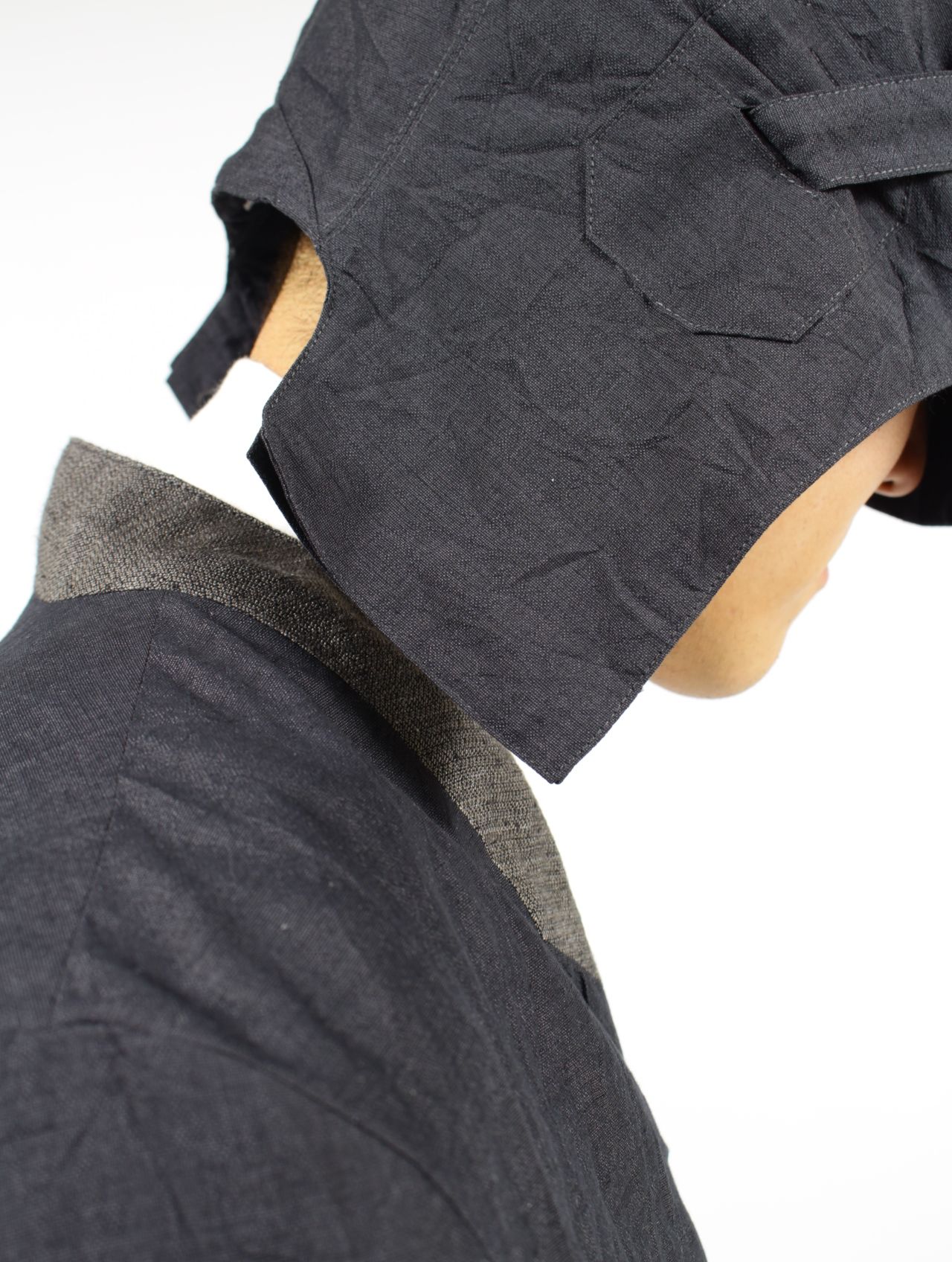【25SS】オーバーサイズ スカーフ付き ノーカラー ロングジャケット / OVERSIZE DETACHBLE AVIATOR HAT SCARF LONG JACKET / オフブラック