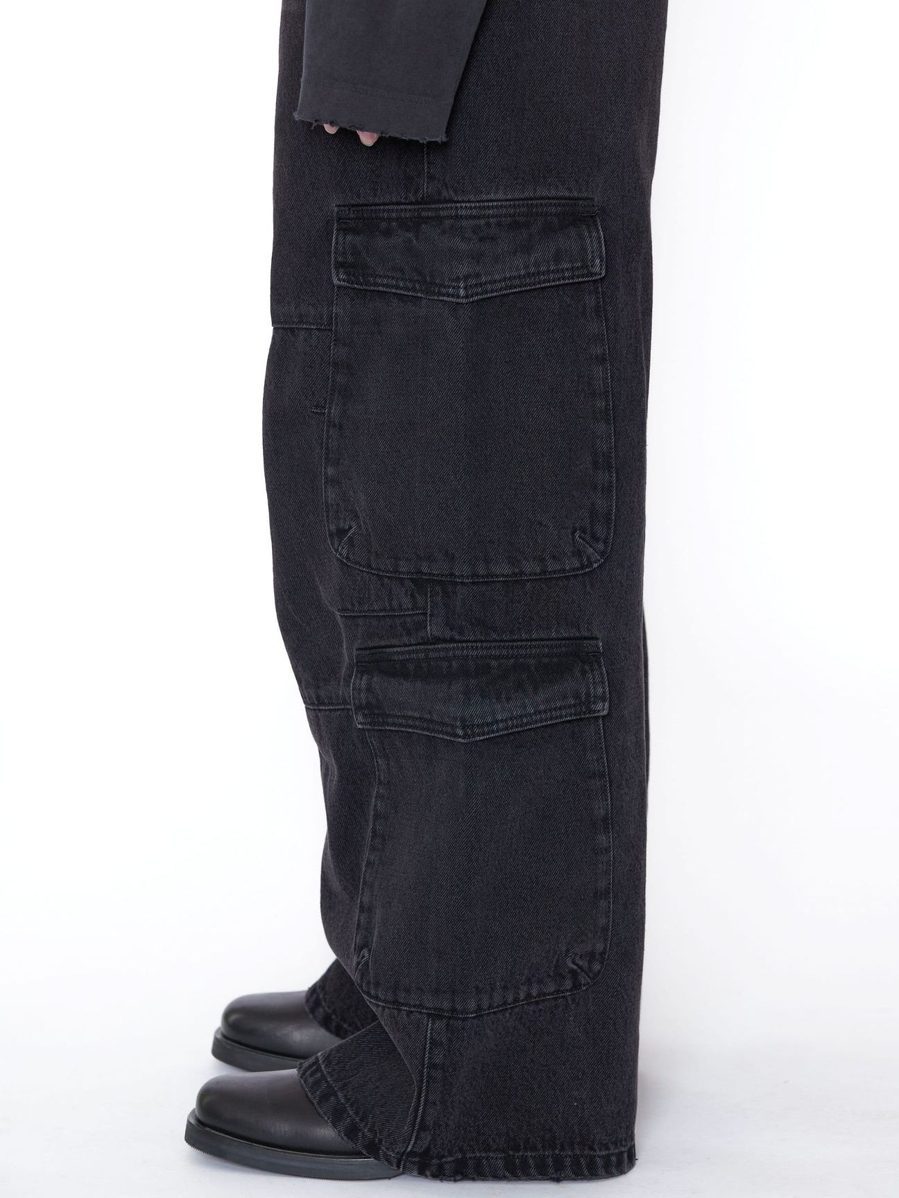 CODA - 【24AW】フレア デニム カーゴパンツ / BLACK DENIM