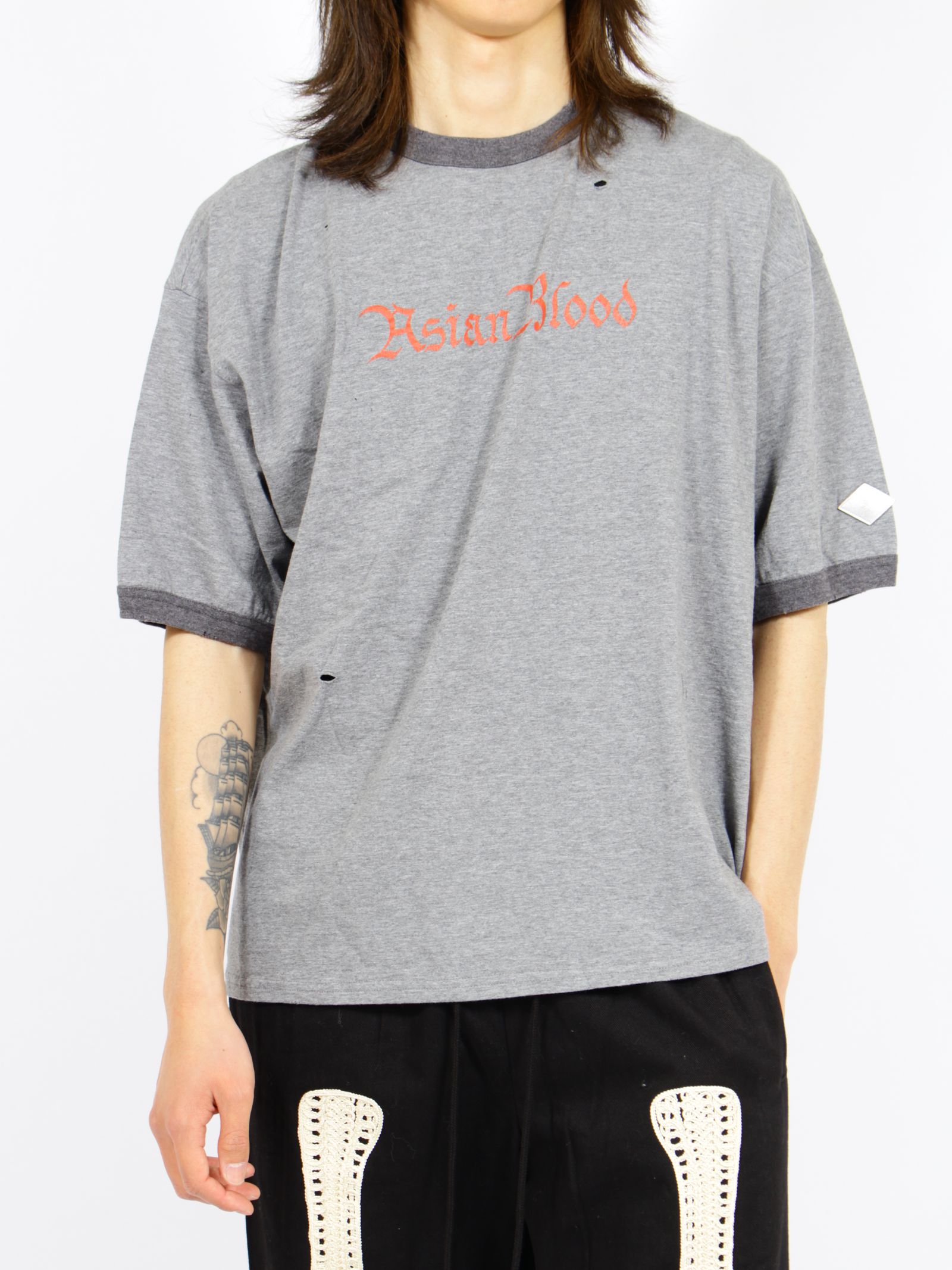 【26SS】ディストレスド トリム Tシャツ 'ASIANBLOOD / DISTRESSED TRIM T SHIRT 'ASIANBLOOD / ブラック