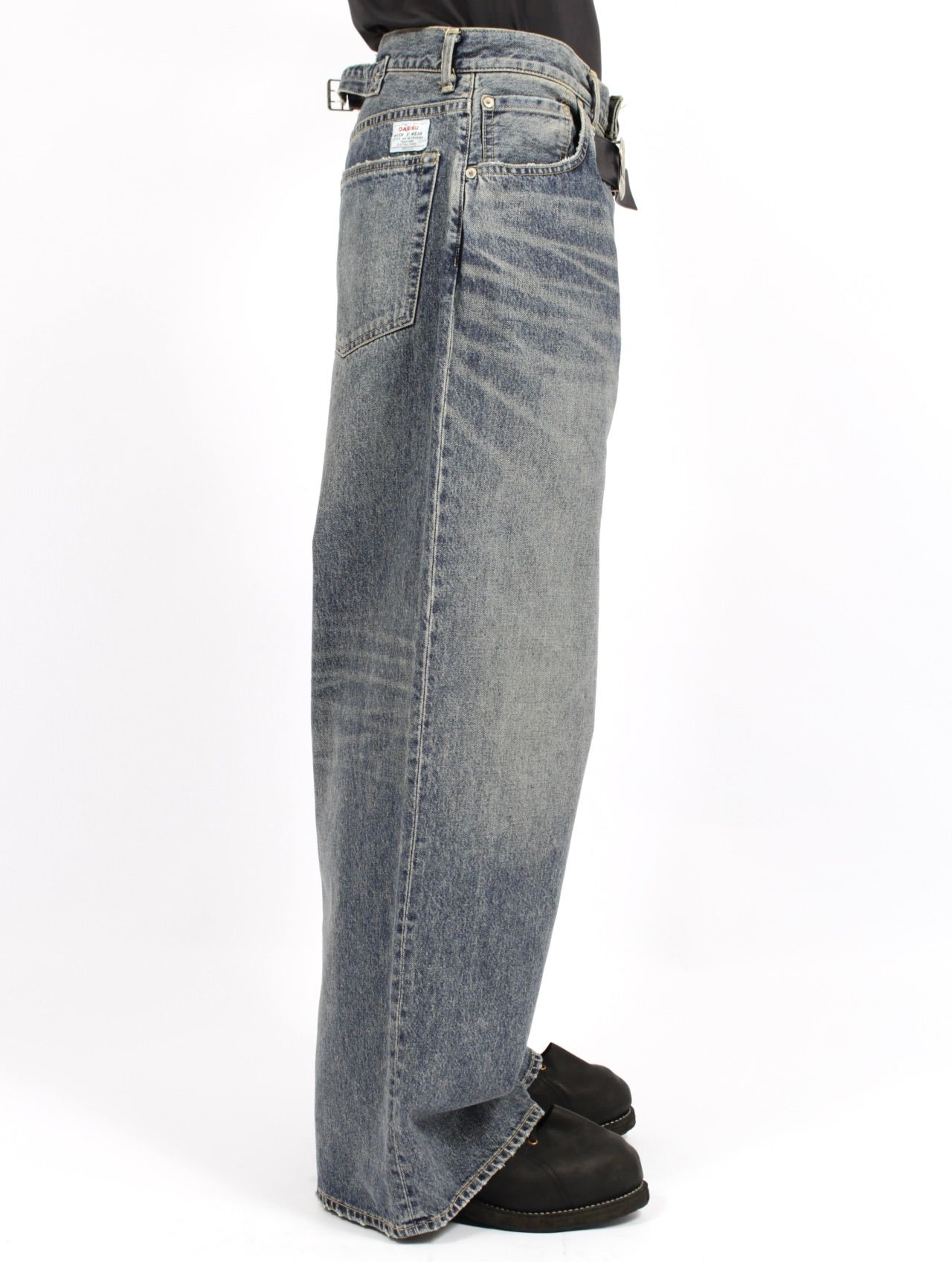 【25AW】"D" バックル スーパー ワイド デニム パンツ / "D" BUCKLE SUPER WIDE DENIM PANTS / インディゴ