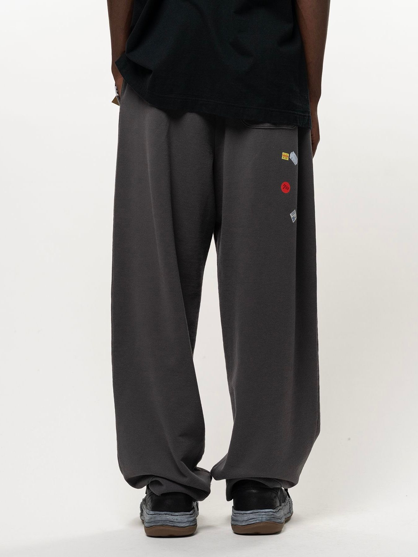 【26AW】 プライス ステッカー スウェット パンツ / PRICE STICKER SWEAT PANTS / ブラック (A17PT552)