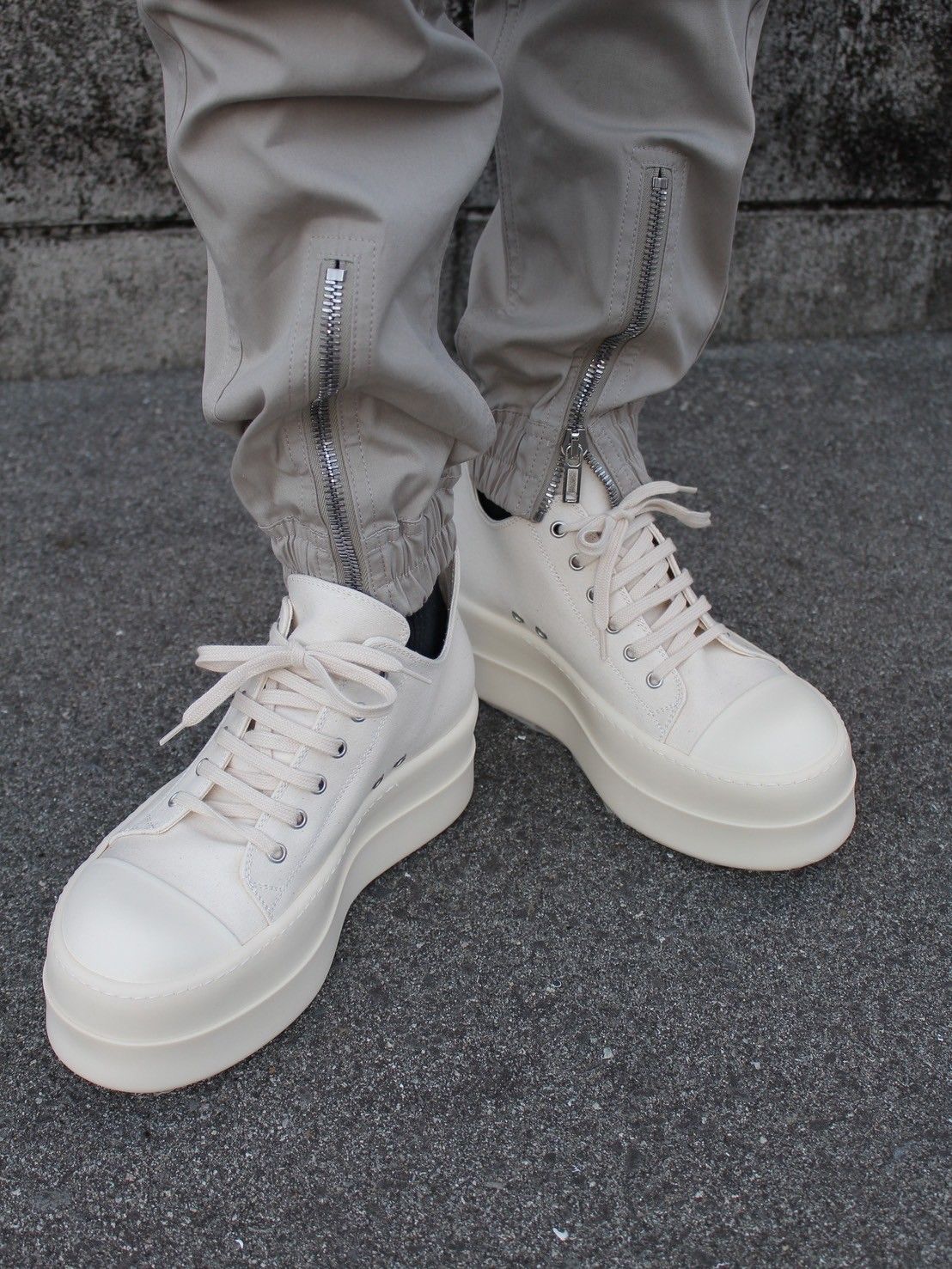 RICK OWENS DRKSHDW - 【24SS】ダブルバンパー ローカット スニーカー / DOUBLE BUMPER LOW SNEAKS /  ホワイト | STORY