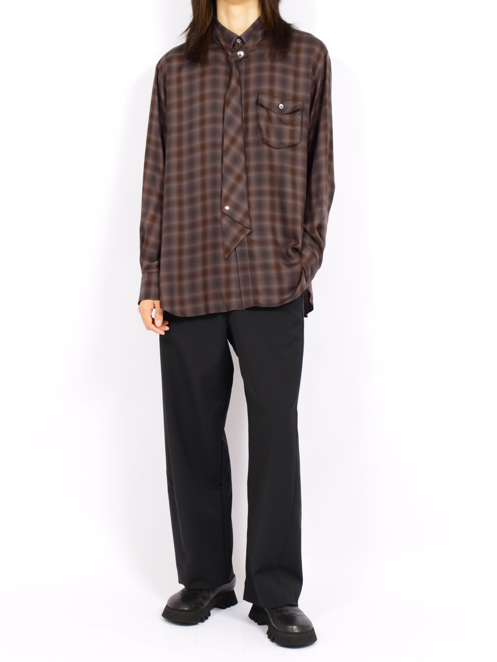 【26AW】 ネクタイ シャツ / NECKTIE SHIRT / ブラウン