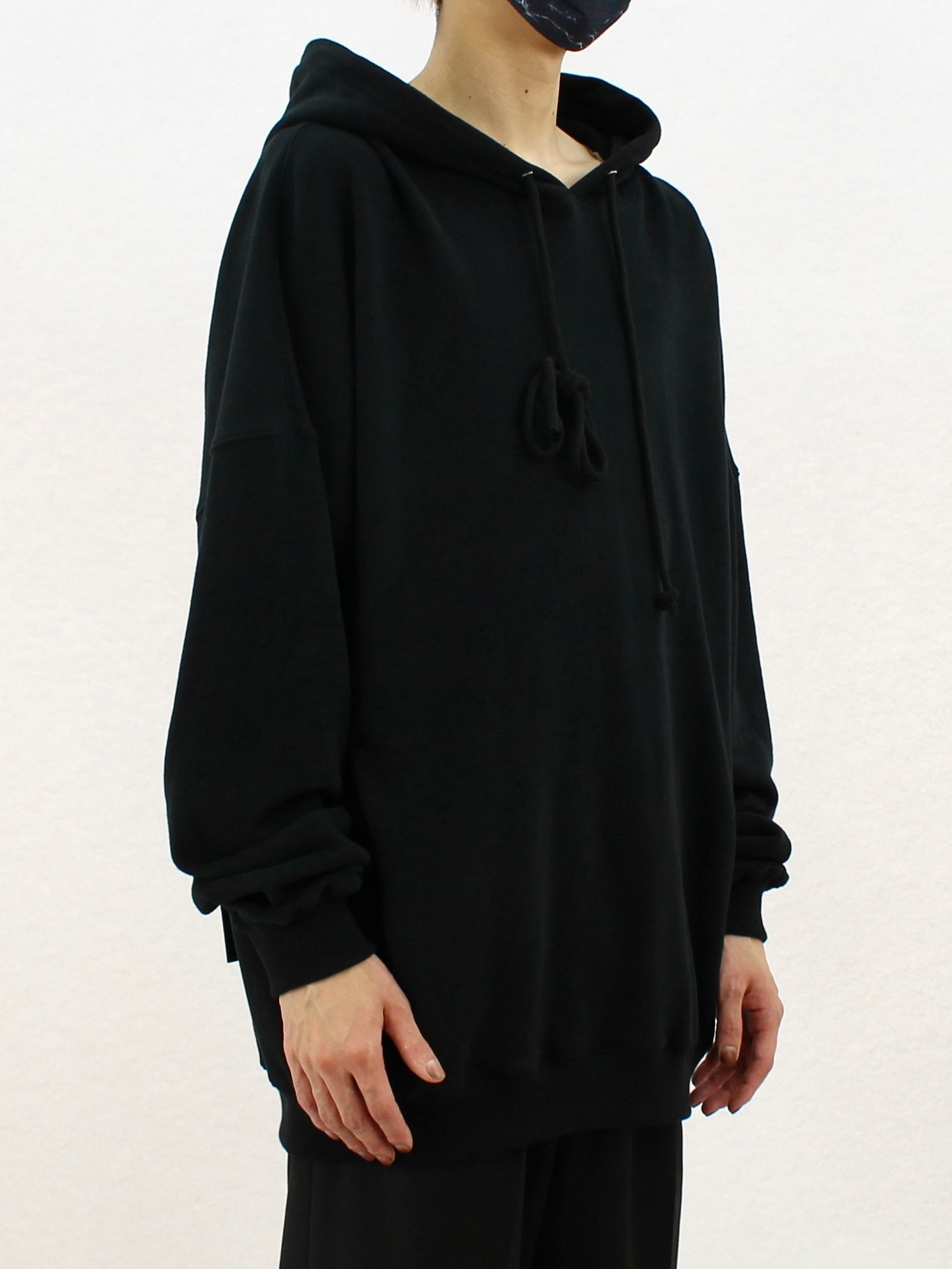 WE11DONE - バックロゴ フーディー / BACK LOGO HOODIE / ブルー | STORY WE11DONE - バックロゴ フーディー / BACK LOGO HOODIE / ブルー | STORY