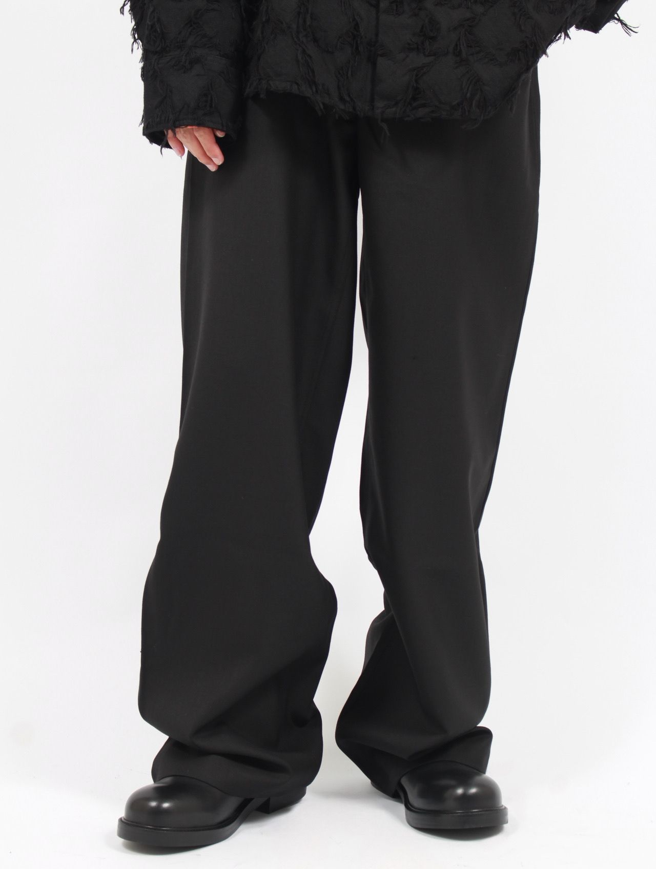 botter classic wide trousers スラックス　ボッター botter classic wide trousers スラックス ボッター