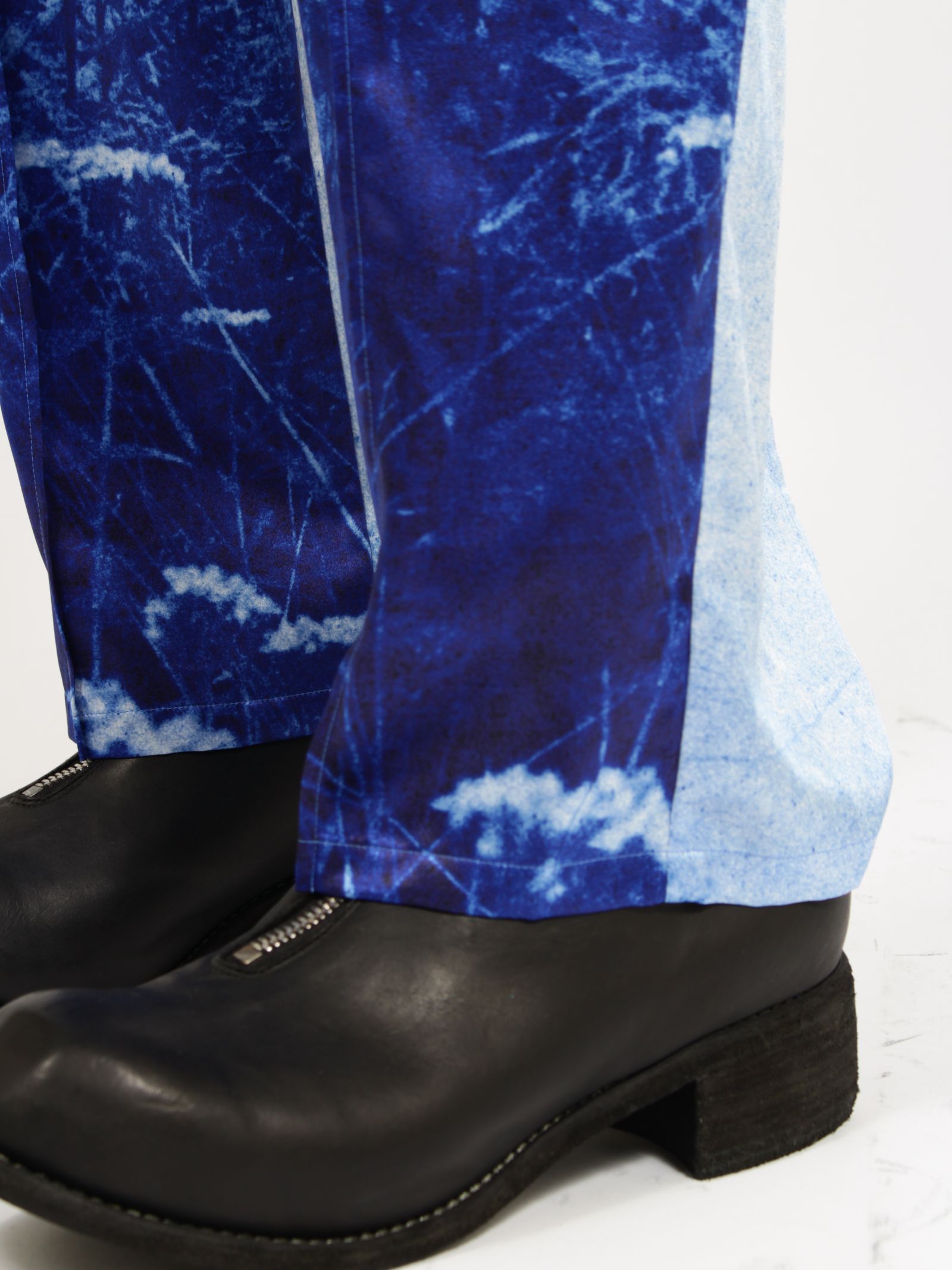 【26SS】ティム・バーバー フォトグラフ ピンタック トラウザーズ スラックス / TIM BARBER PHOTOGRAPH PIN TUCK TROUSERS / ブルー
