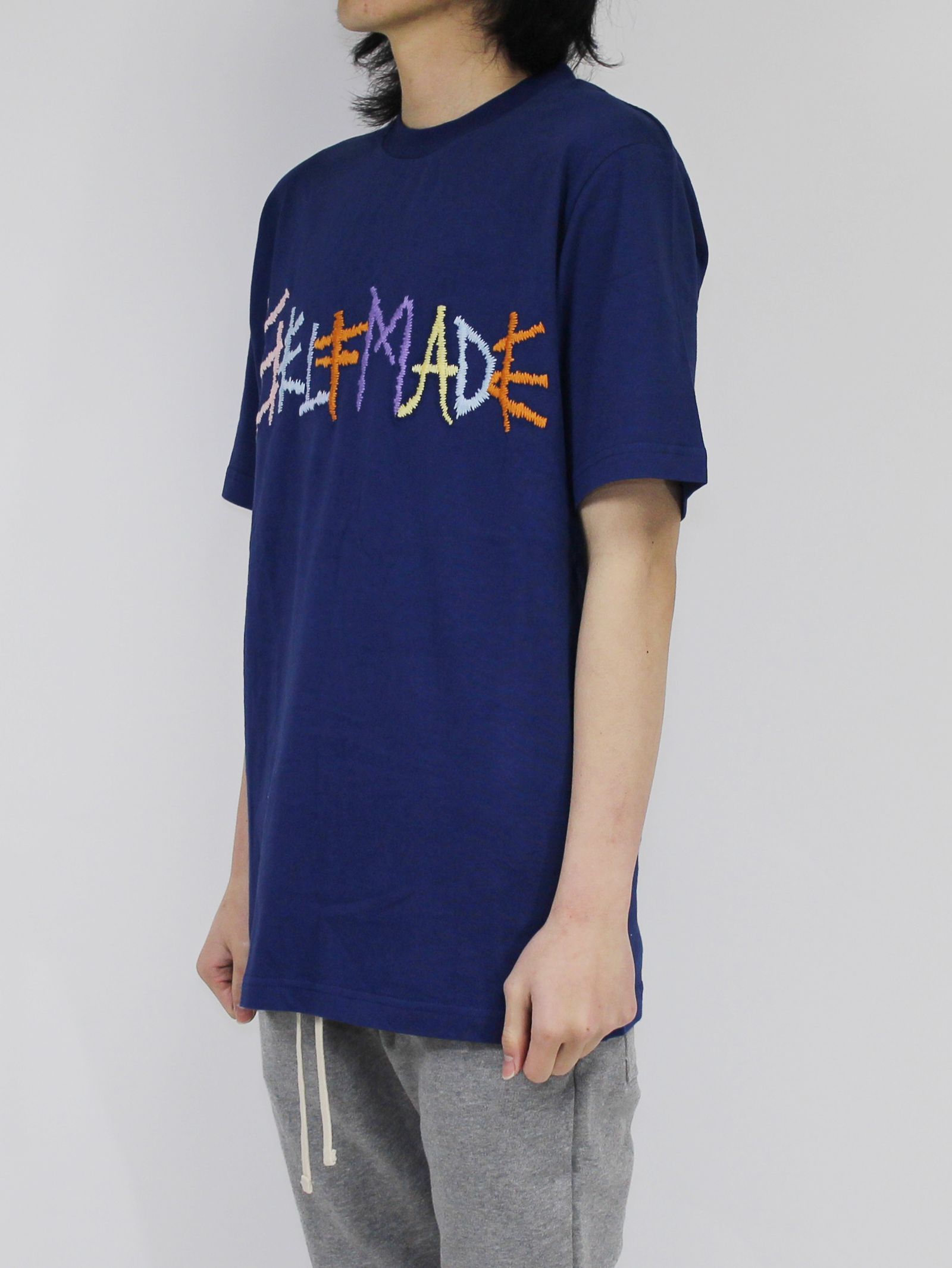 刺繍ロゴ Tシャツ / BLUE NAVY T-SHIRT WITH MULTICOLOR LOGO / ブルーネイビー × マルチ