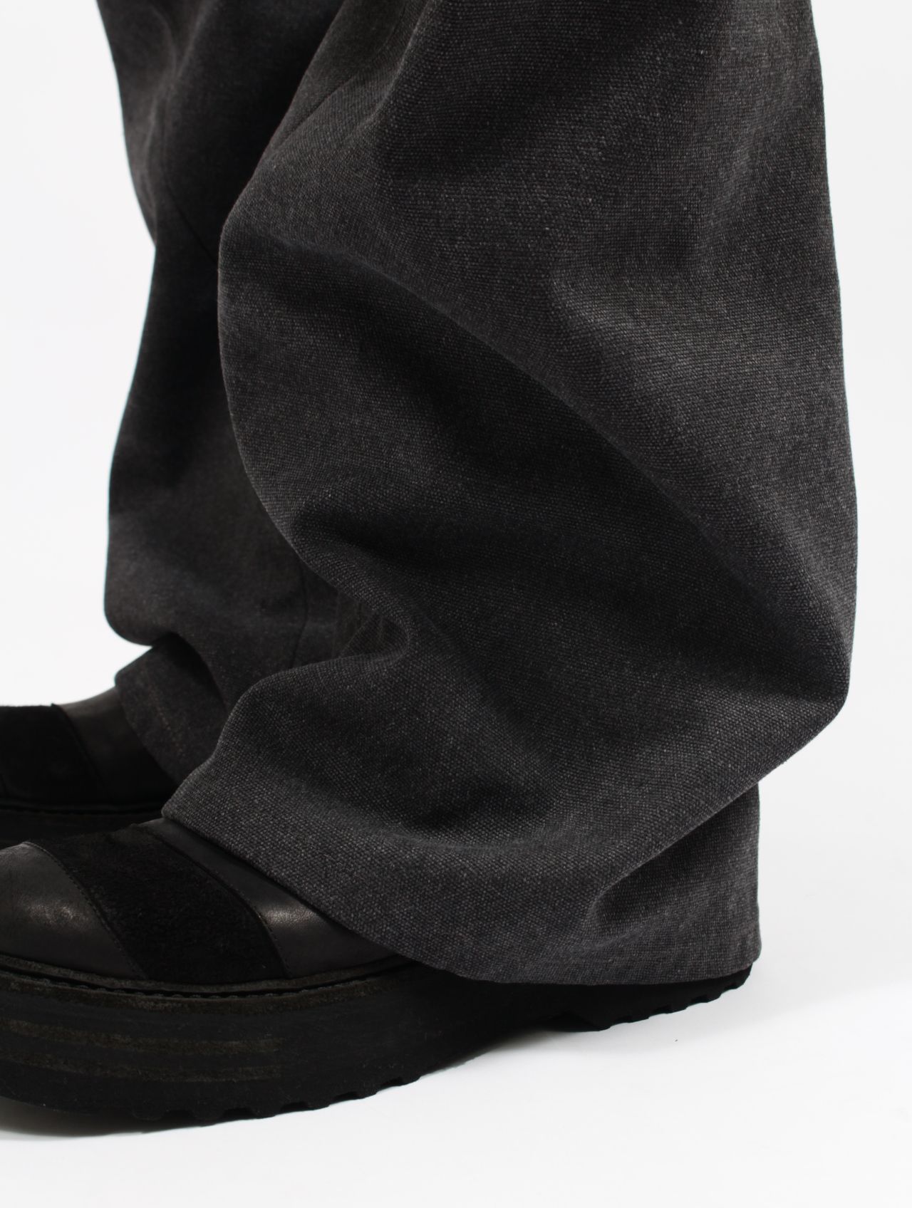 【26SS】 3D バック アジャスト デニム パンツ / 3D BACK ADJUST DENIM PANTS / ダークグレー