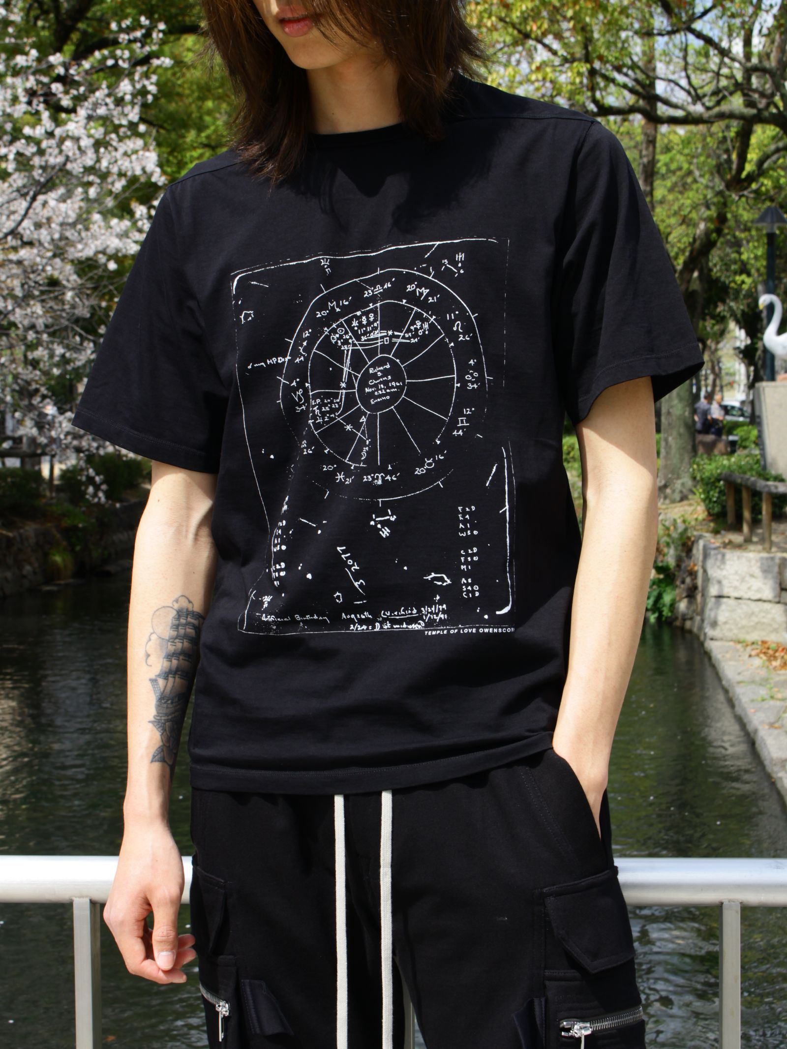大人の余裕を纏う、RICKモードコーデ