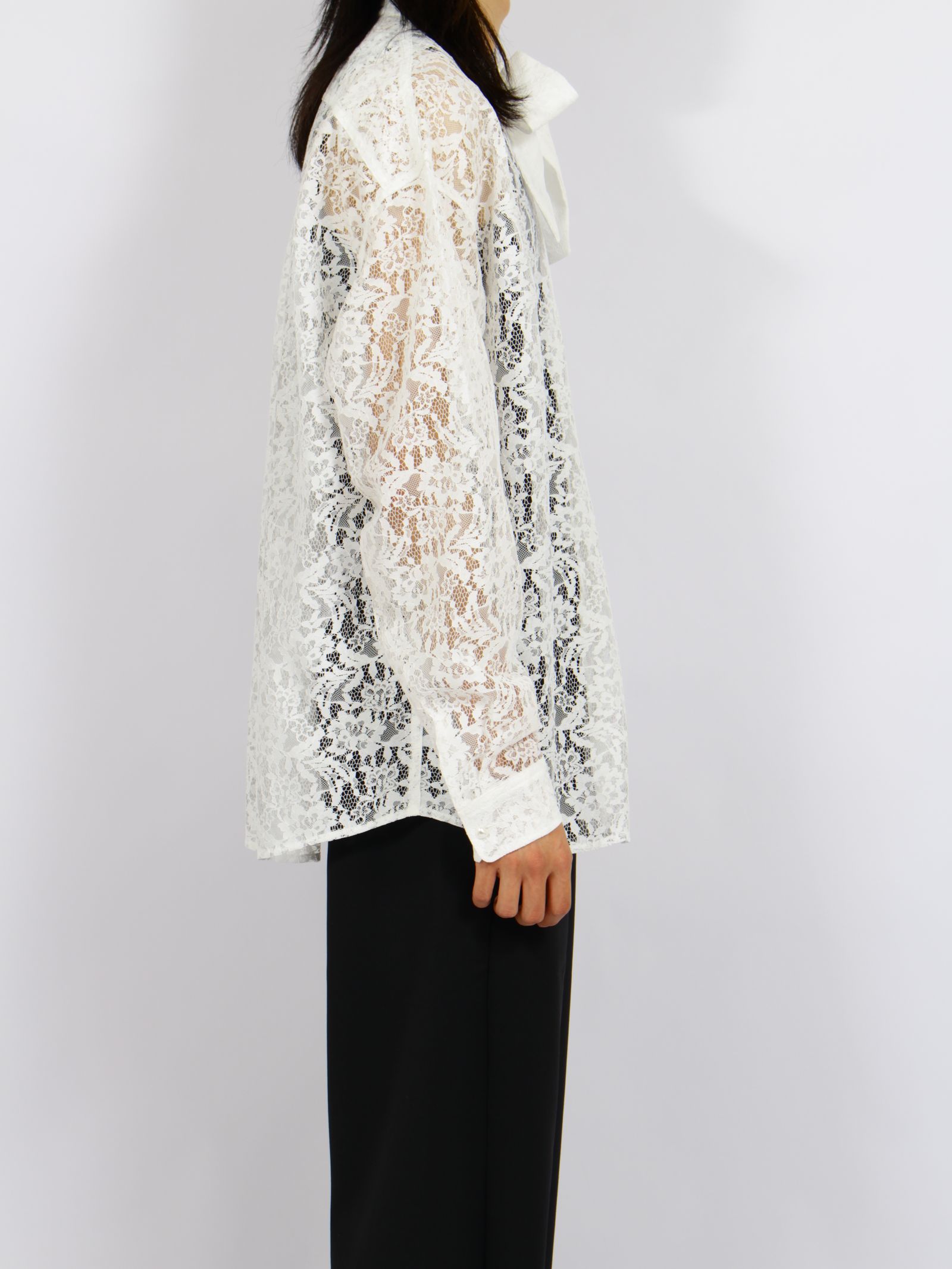 【26AW】フラワーレース ボウタイ シャツ 花柄レース 長袖シャツ / FLOWER LACE BOW TIE SHIRT / ホワイト