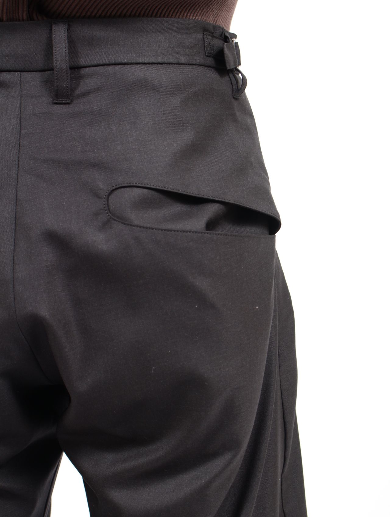 NVRFRGT - 【26SS】 2タック カーブド レッグ トラウザー / 2TUCK