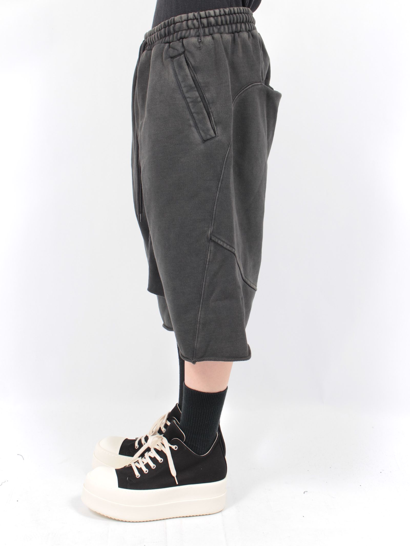 ヘヴィー ドロップ ショーツ / HEAVY DROP SHORT / WASHED BLACK(ウォッシュブラック)