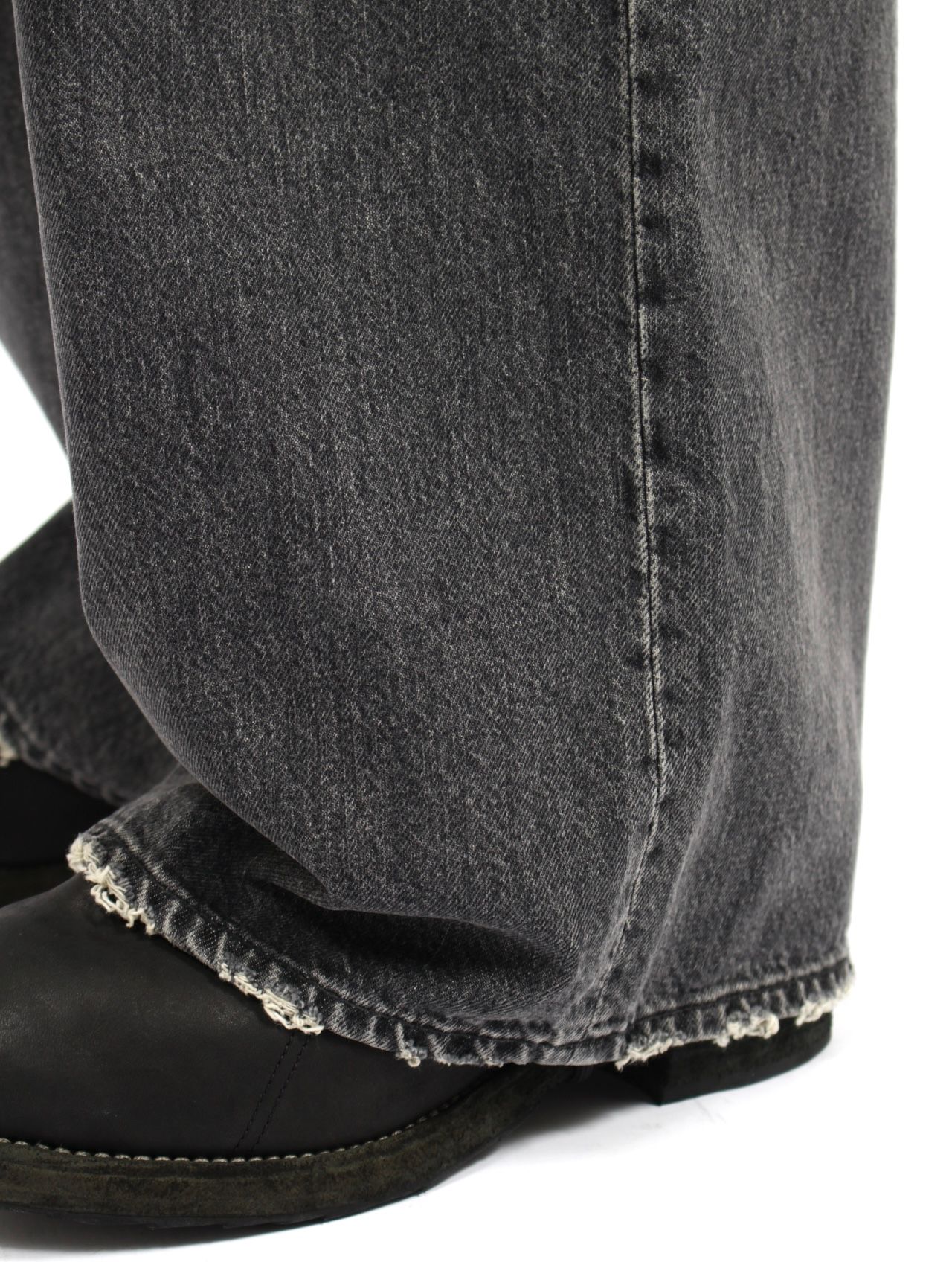 【25AW】"D" バックル スーパー ワイド デニム パンツ / "D" BUCKLE SUPER WIDE DENIM PANTS / ブラック