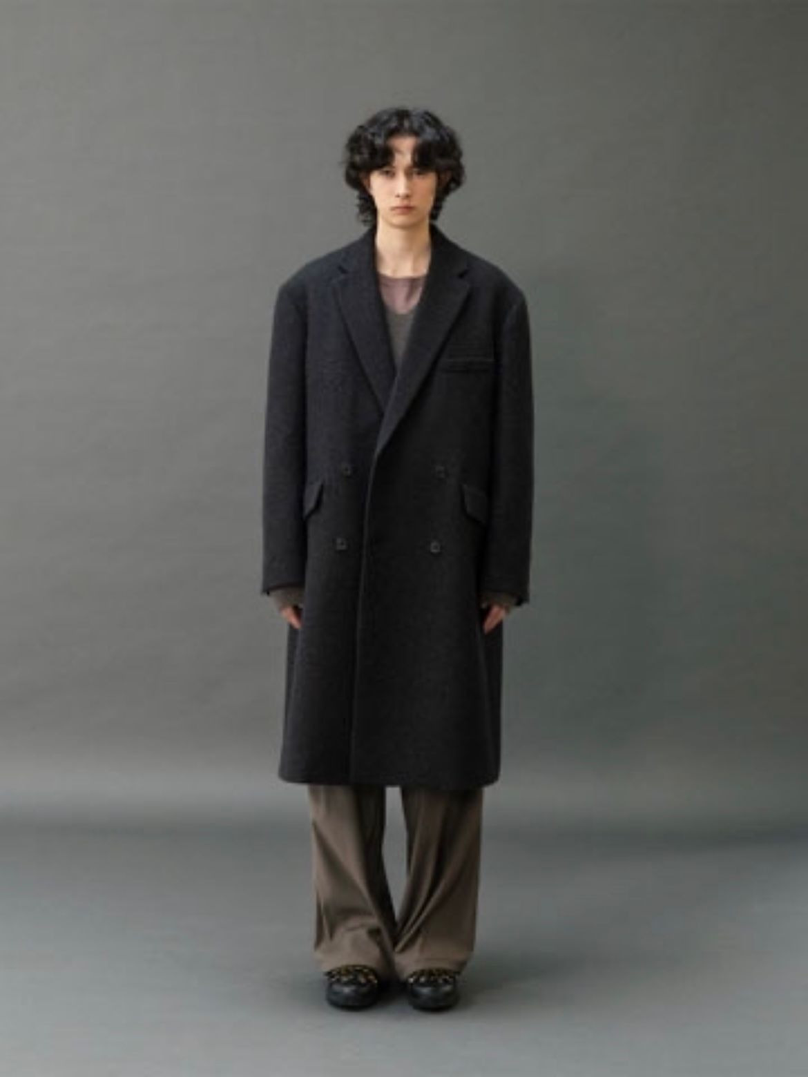 【25AW】フォグ ダブル ブレステッド コート / FOG DOUBLE BREASTED COAT / チャコール