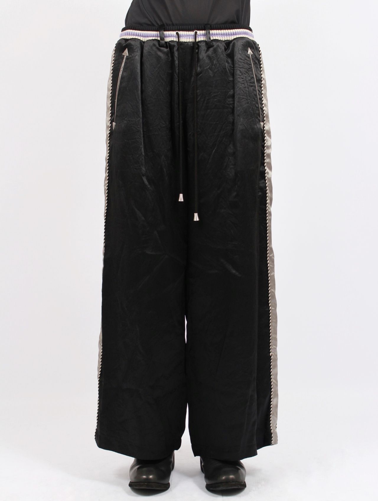【25AW】サテン スーベニア トラウザー パンツ / SATIN SOUVENIR TROUSERS / ブラック