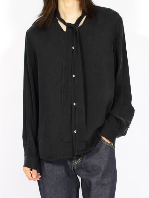 【26AW】Vネック ボウタイ ブラウス 長袖 シャツ / V-NECK BOW TIE BLOUSE .16 / NOIR(ブラック)