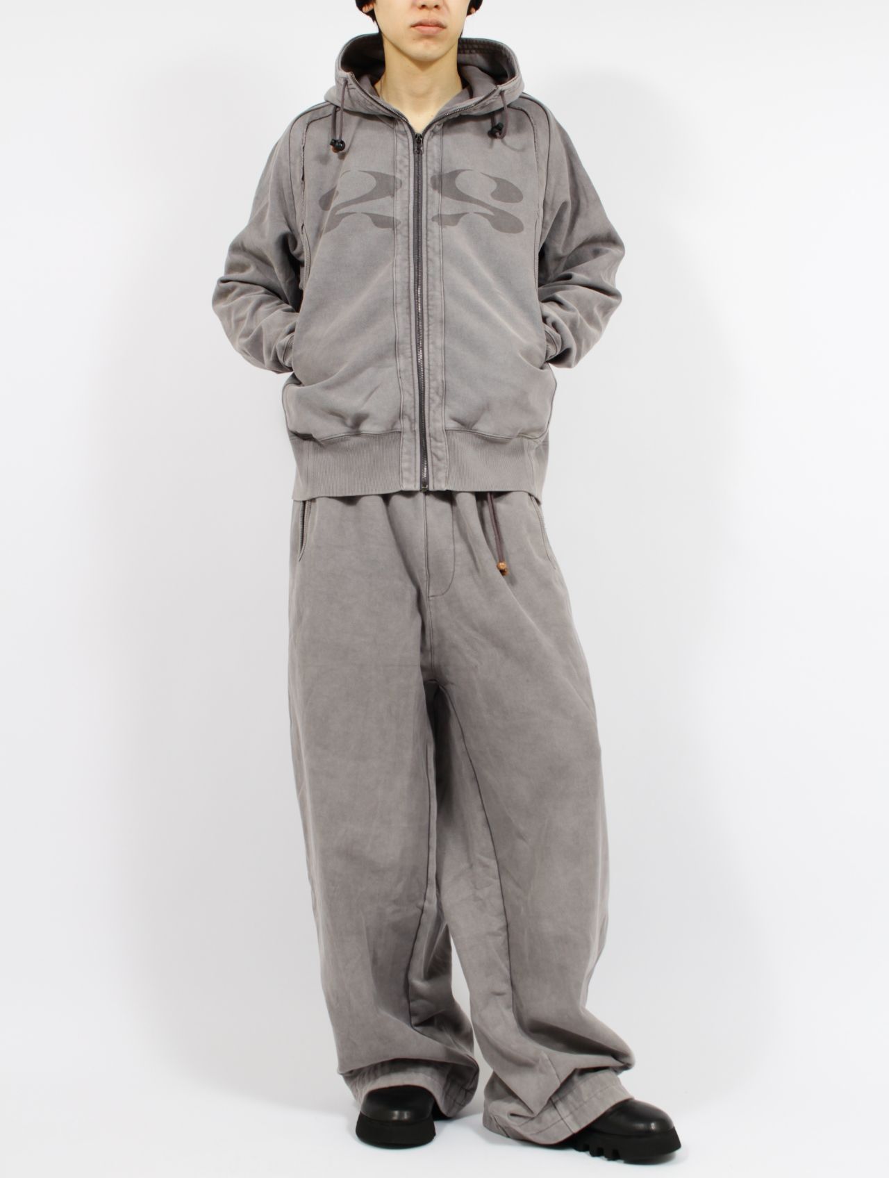 【25AW】25 フーディー パーカー / 25 HOODIE / グレー