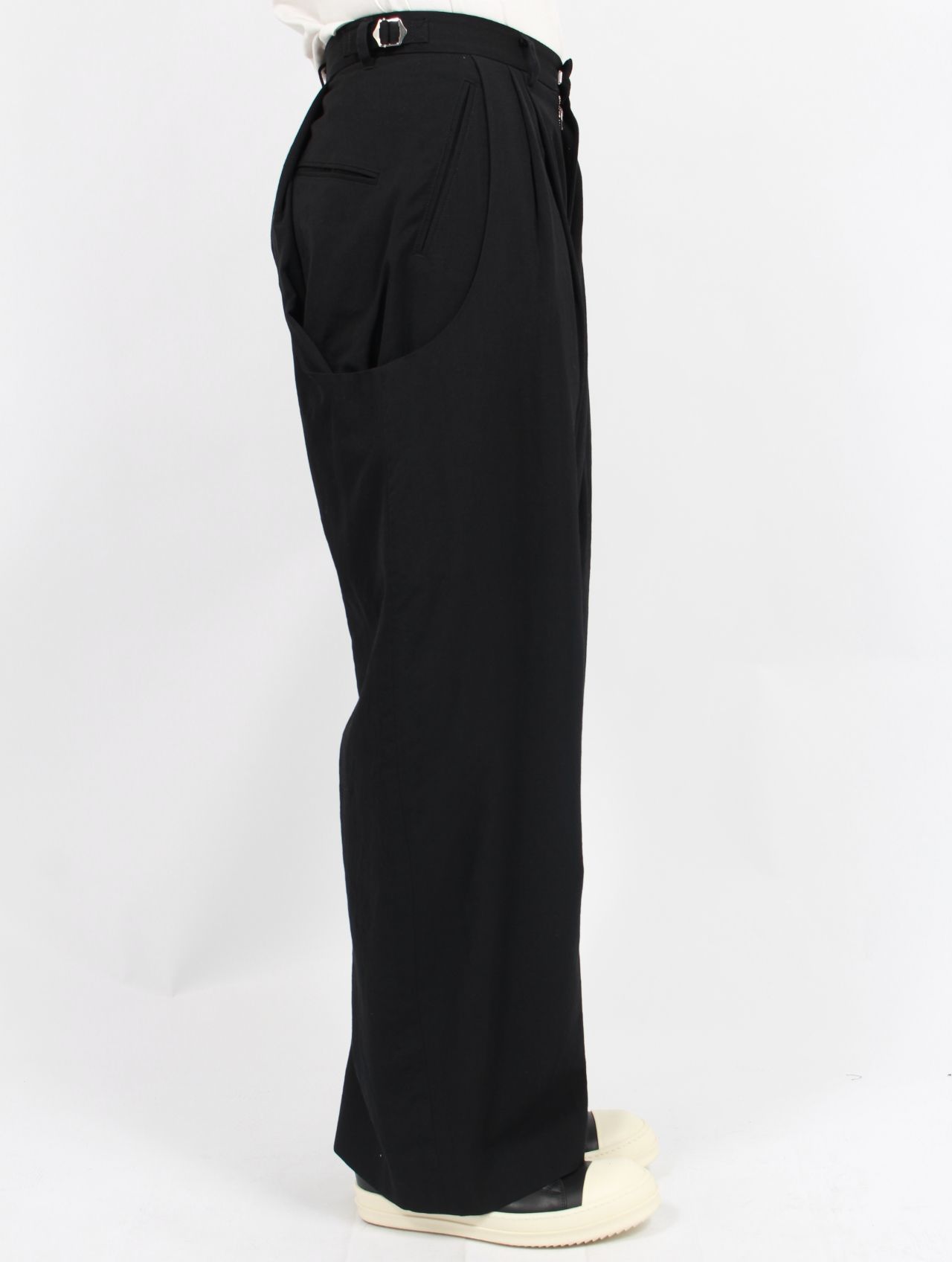 NVRFRGT - 【25SS】2タック カーブド レッグ トラウザー / 2TUCK NVRFRGT - 【25SS】2タック カーブド レッグ トラウザー / 2TUCK
