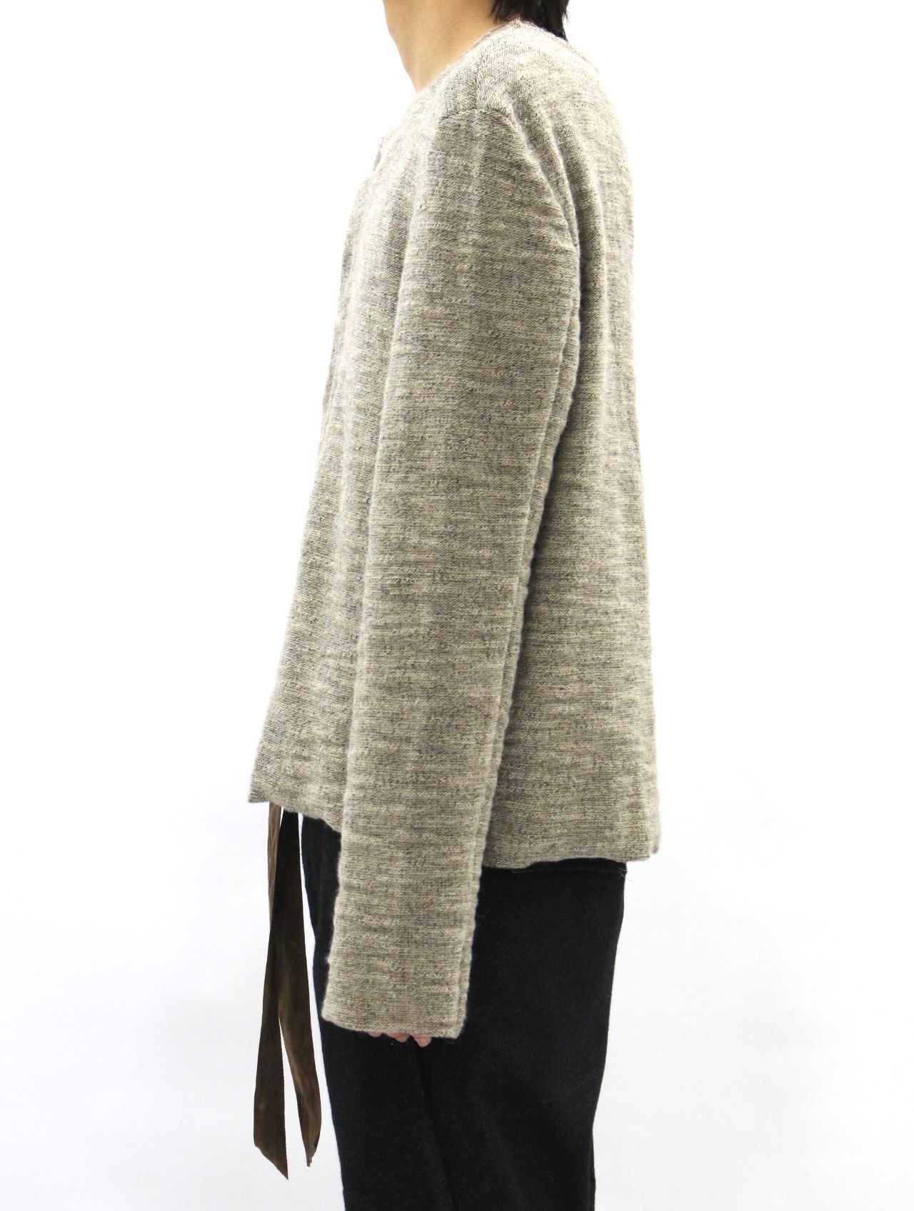 【25AW】ユニセックス ラウンド ネック ミッド フィット カーディガン / UNISEX ROUND NECK MID FIT CARDIGAN / グレイッシュ ブラウン
