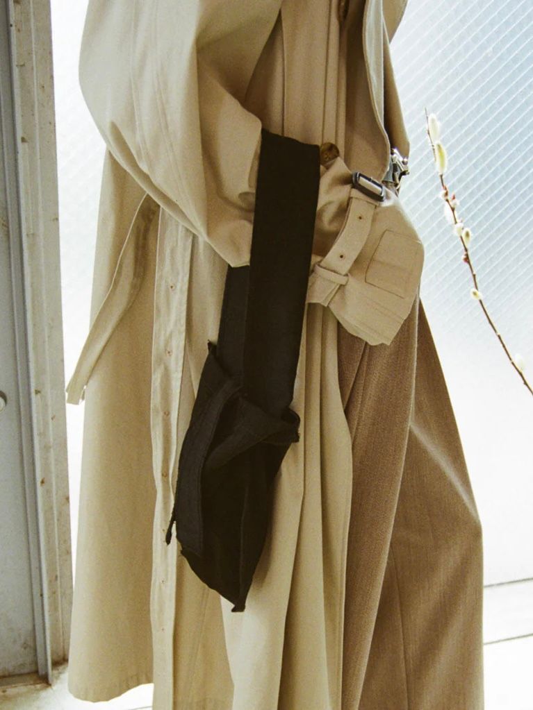 マリー インサイド アウト トート / MARY INSIDE OUT TOTE - S CERATO BRIGHT / ブラック