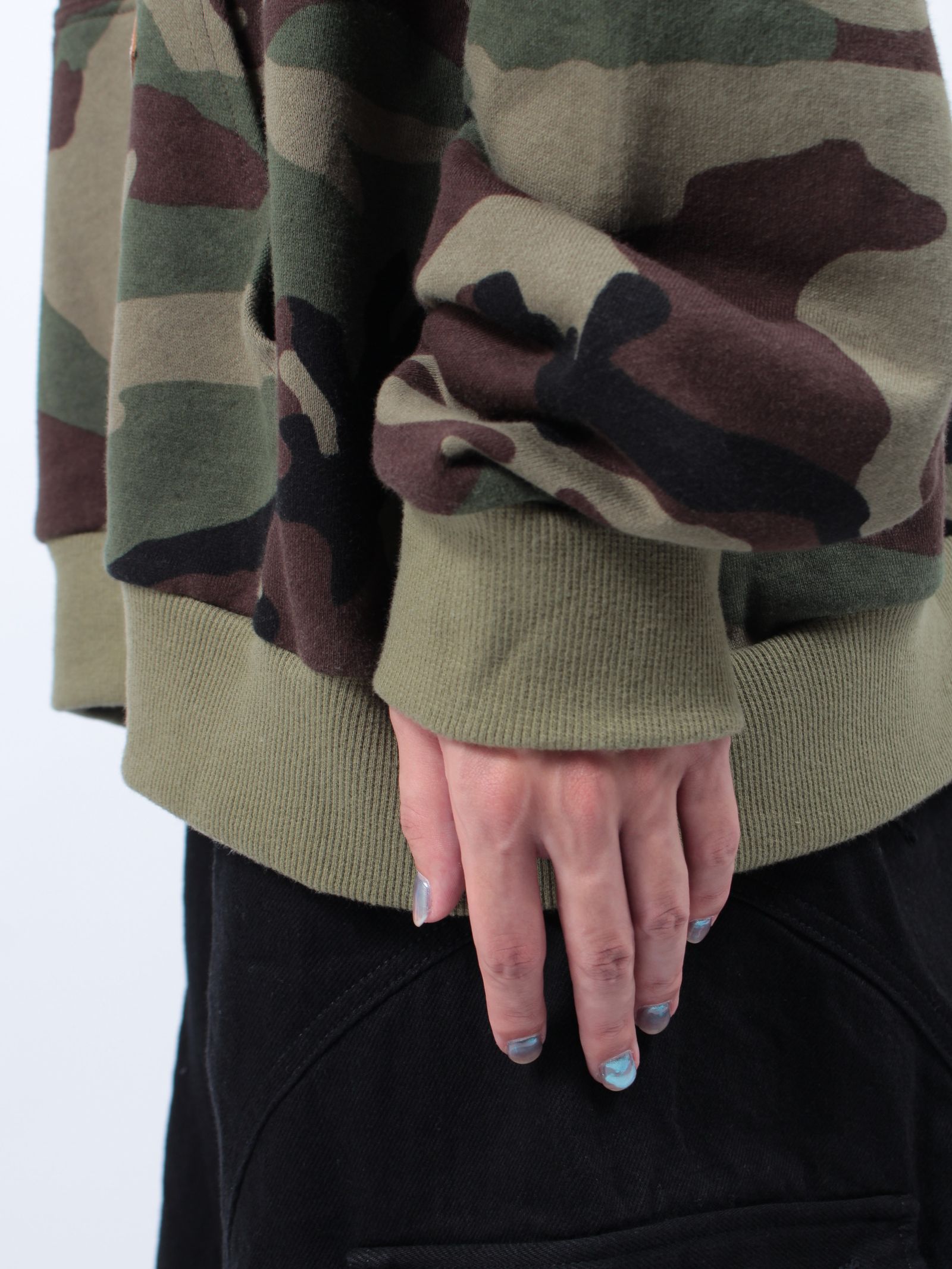 【24AW】カモフラージュ スウェット フーディー / CAMOUFLAGE HOODED SWEATER / オリーブ