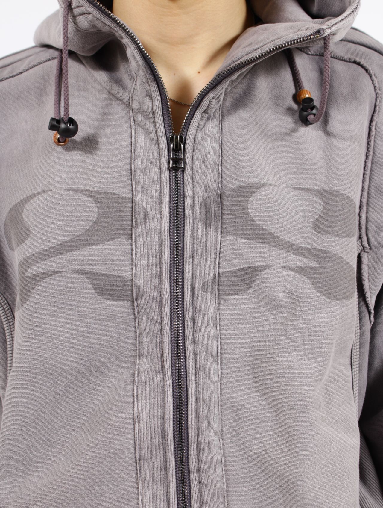 【25AW】25 フーディー パーカー / 25 HOODIE / グレー