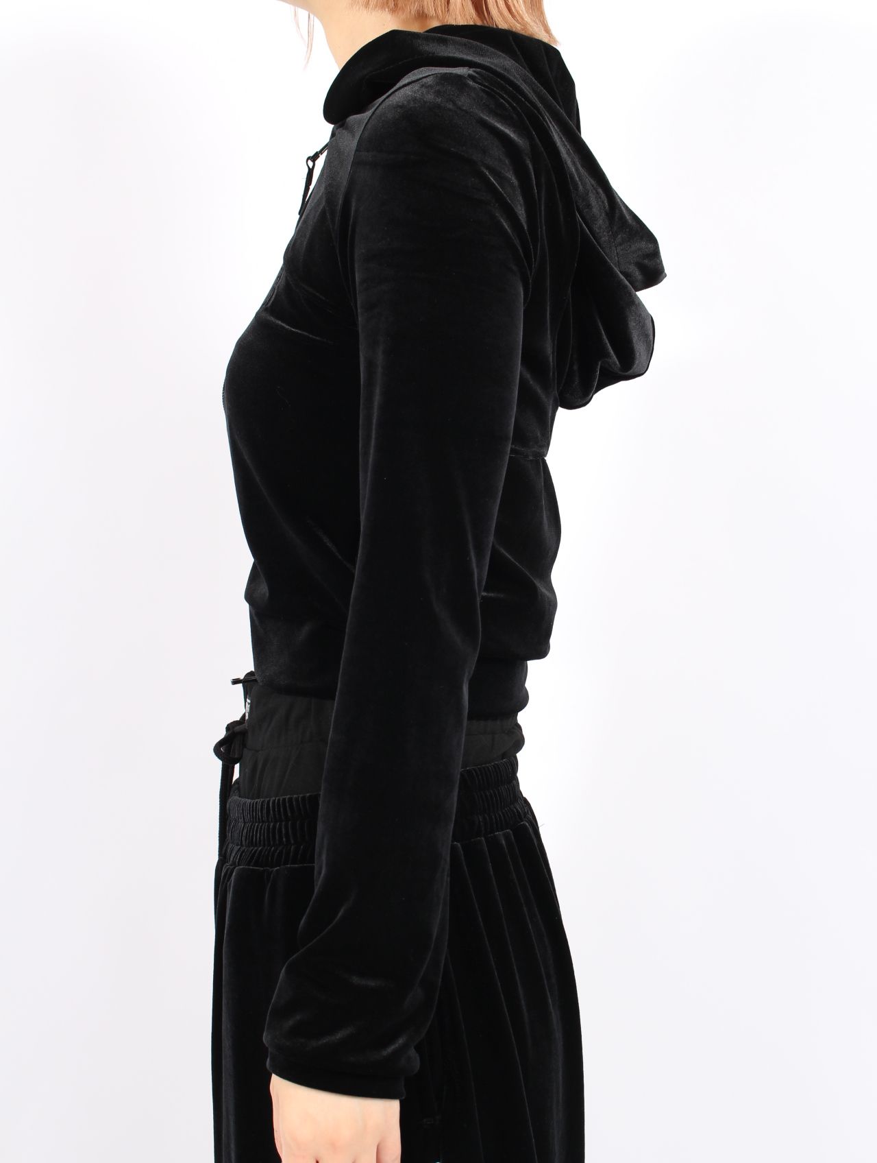 【25AW】マイクロ ブラ ベロア フーディー / MICRO BRA VELOUR HOODIE / ブラック