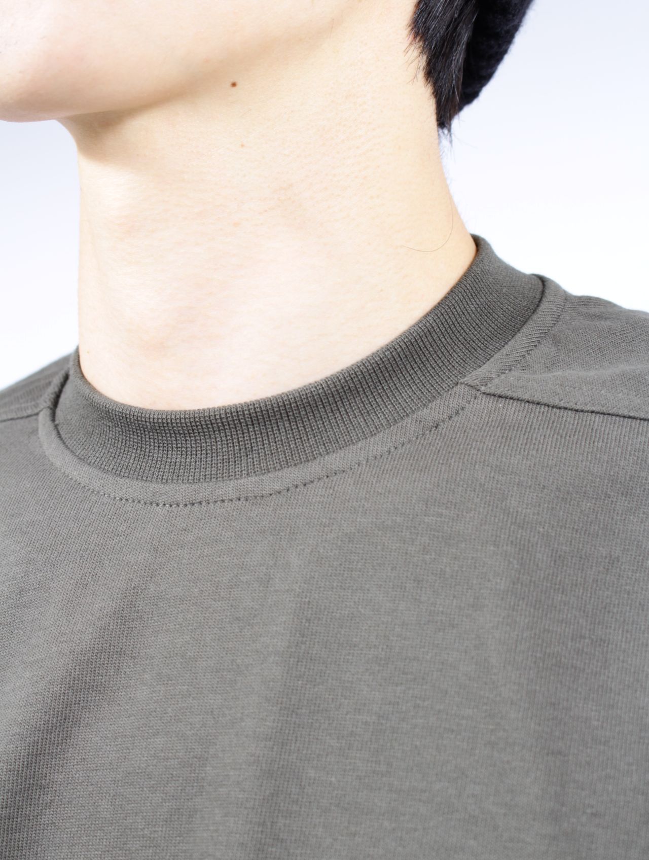 【25AW】リブ クルーネック 長袖スウェット シャツ / SHORT CREWNECK LS / ボスコ(カーキ)