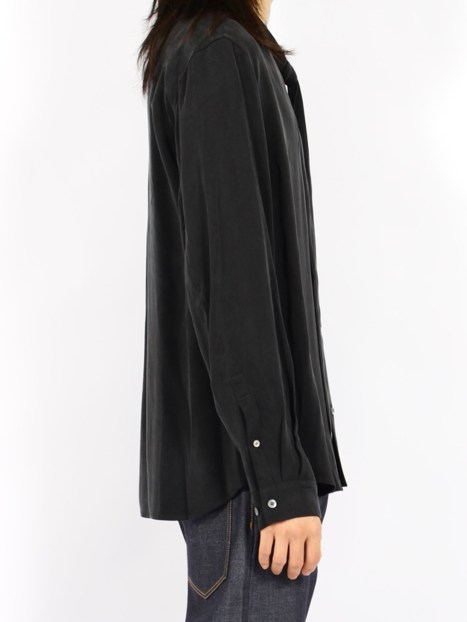 【26AW】Vネック ボウタイ ブラウス 長袖 シャツ / V-NECK BOW TIE BLOUSE .16 / NOIR(ブラック)