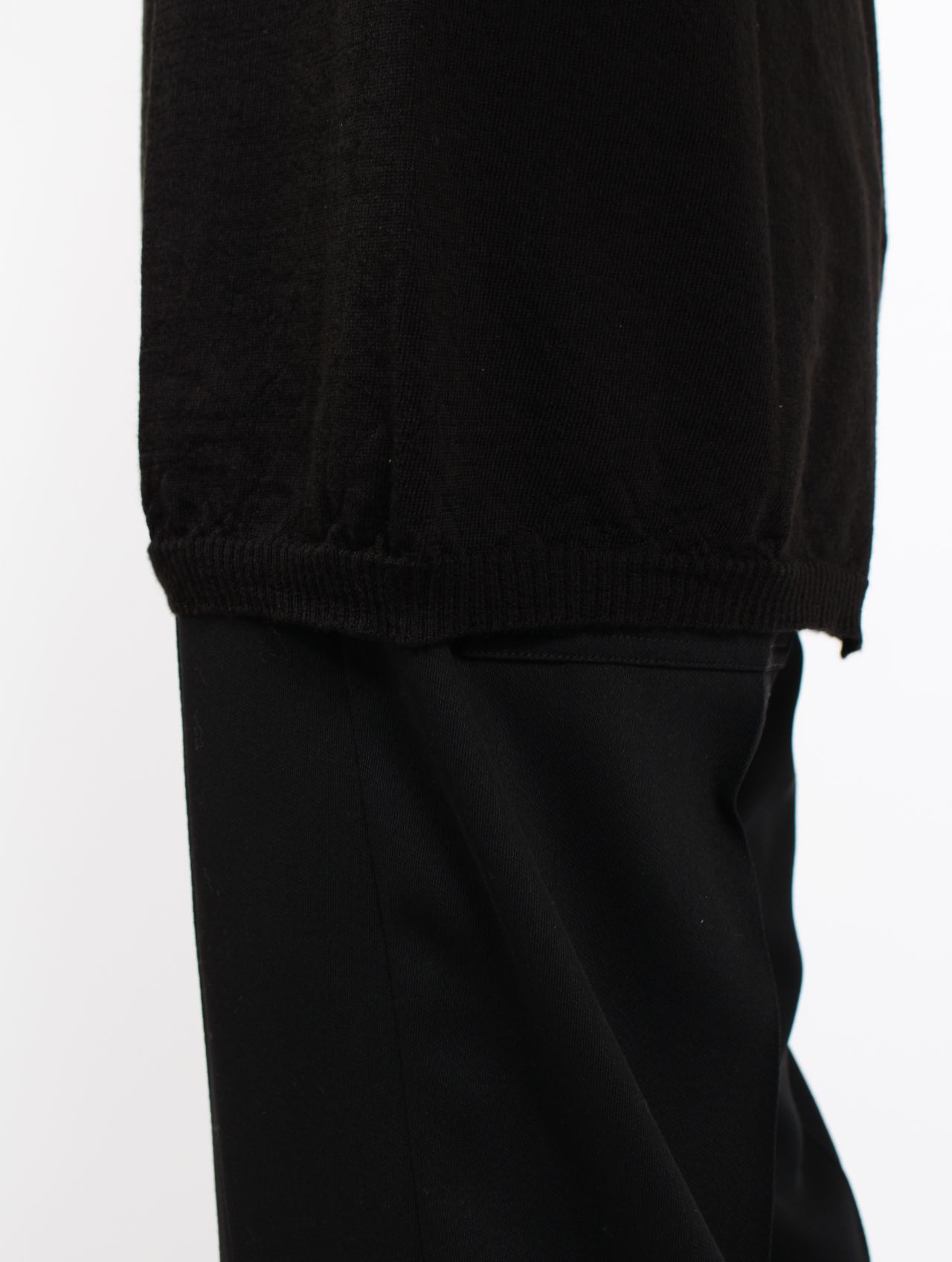 【26SS】オーバーサイズ エクストリーム Vネック ニット / OVERSIZED EXTREME V NECK / ブラック