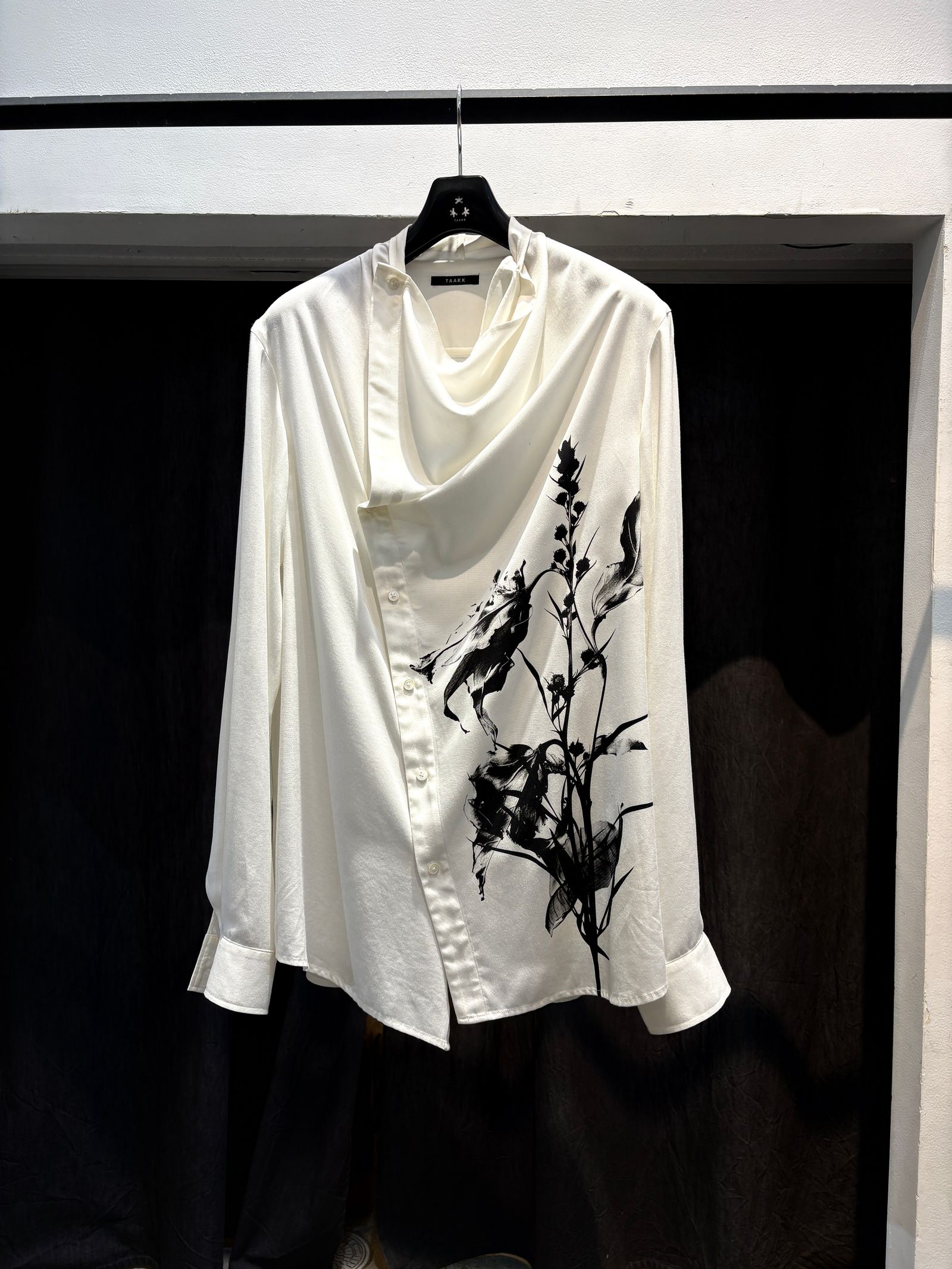 【27SS】ドレープド デザイン シャツ 花柄 長袖シャツ / DRAPED DESIGN SHIRT / ホワイト