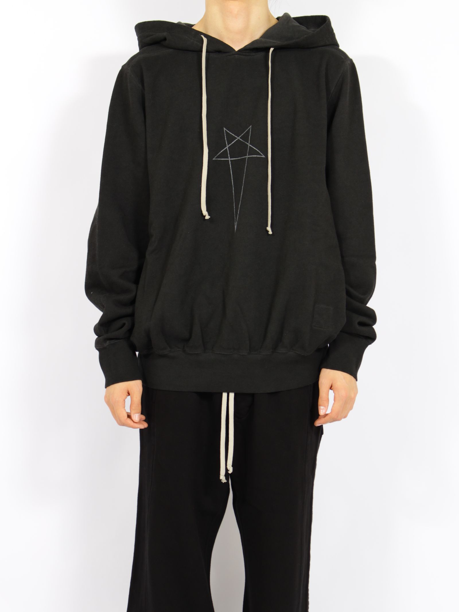 【26AW】 オーバーサイズド フーディー ペンタグラム パーカー / OVERSIZED HOODIE / フェード ブラック / シルバー