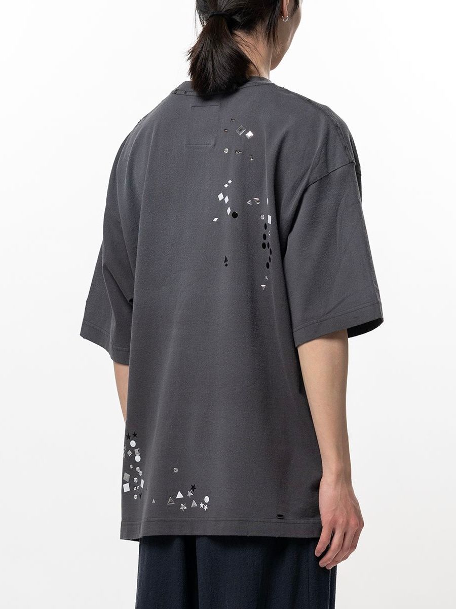 【26SS】エンブリッシュド ステッカー Tシャツ 半袖 カットソー  / EMBLLISHED STECKER T-SHIRTS / ブラック