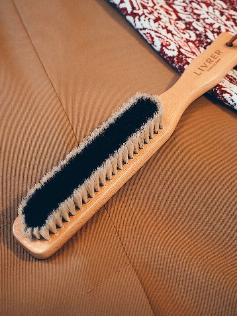 毛玉取り クロスブラシ（洋服ブラシ） / CLOTHES BRUSH / ブラウン