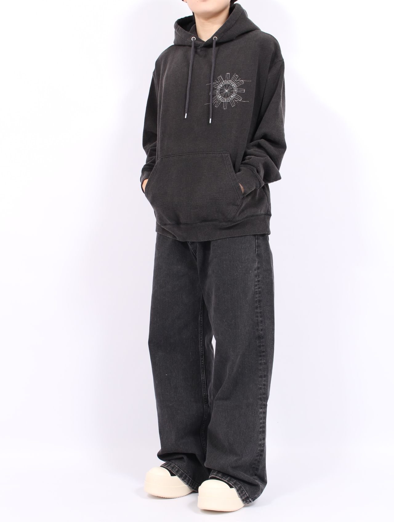 【25AW】スピーカー グラフィック フーディー パーカー / SPEAKER GRAPHIC HOODIE  / ブラック