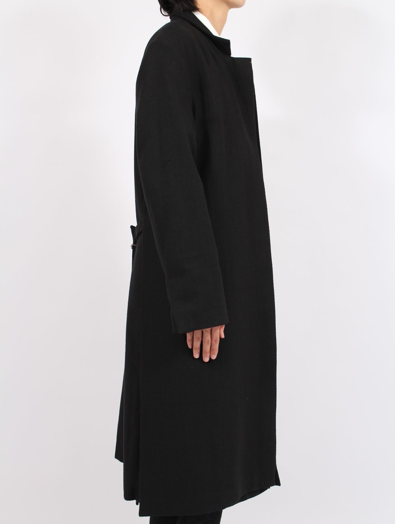 【25AW】ユニセックス リラックス フィット アジャスダブル フロント ダブル パネル コート / UNISEX RELAXED FIT ADJUSTABLE FRONT DOUBLED PANEL COAT / オフホワイト+オフブラック