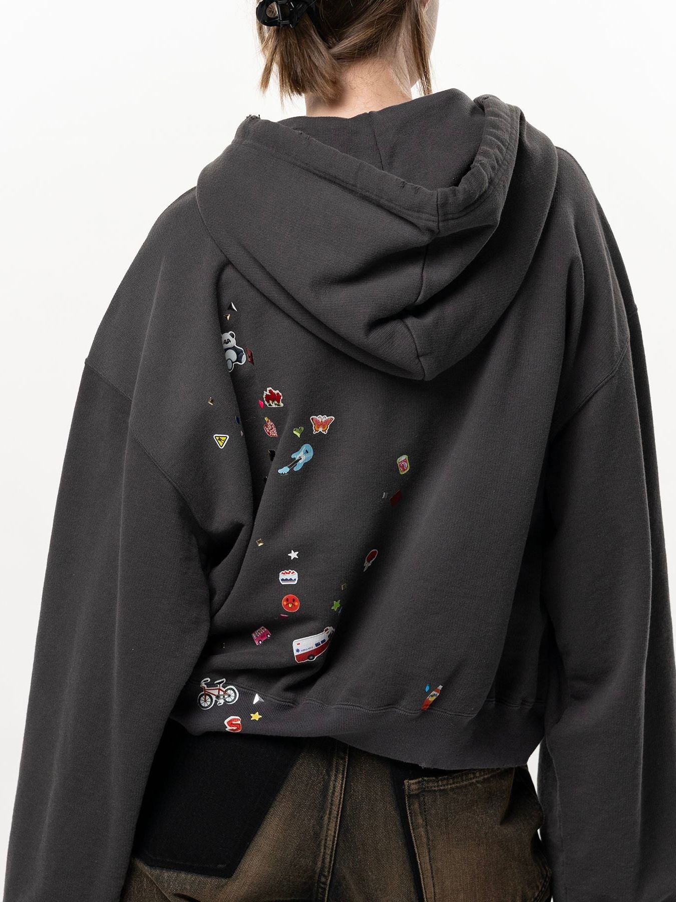 【26AW】 キッズ ステッカー パーカー ジップアップ / KIDS STICKER PARKA / ブラック