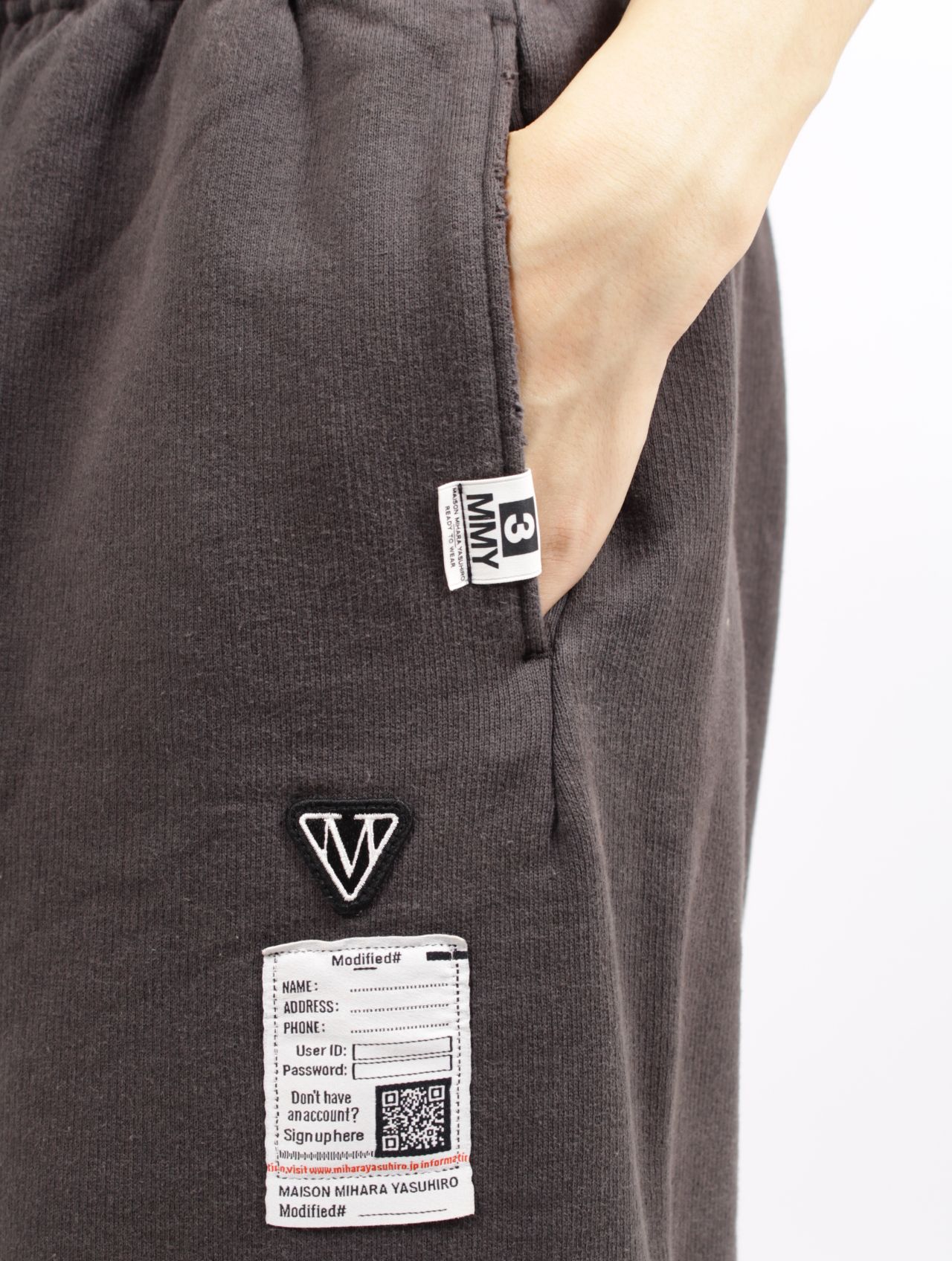 【26SS】ステッカーデザイン スウェット パンツ / KIDS STICKER PANTS / ブラック